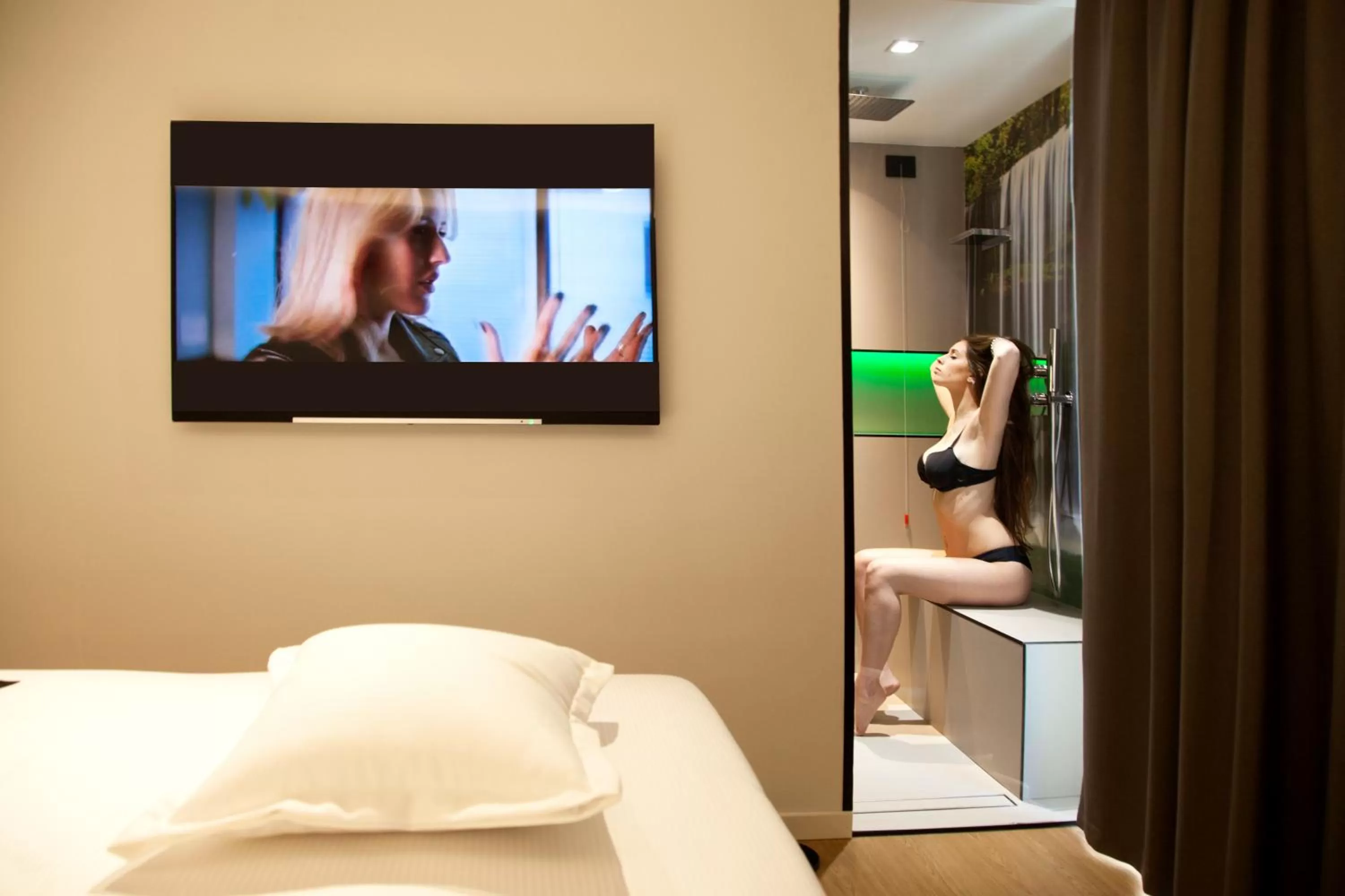 Bathroom, Bed in Meg Lifestyle Hotel & Apartaments