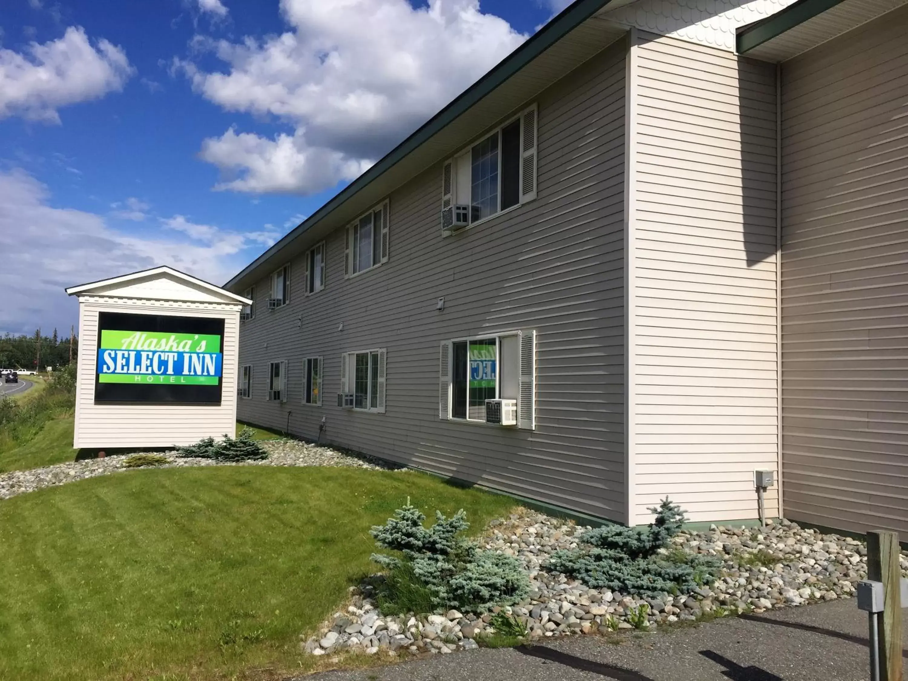 Property Building in Alaska's Select Inn Wasilla