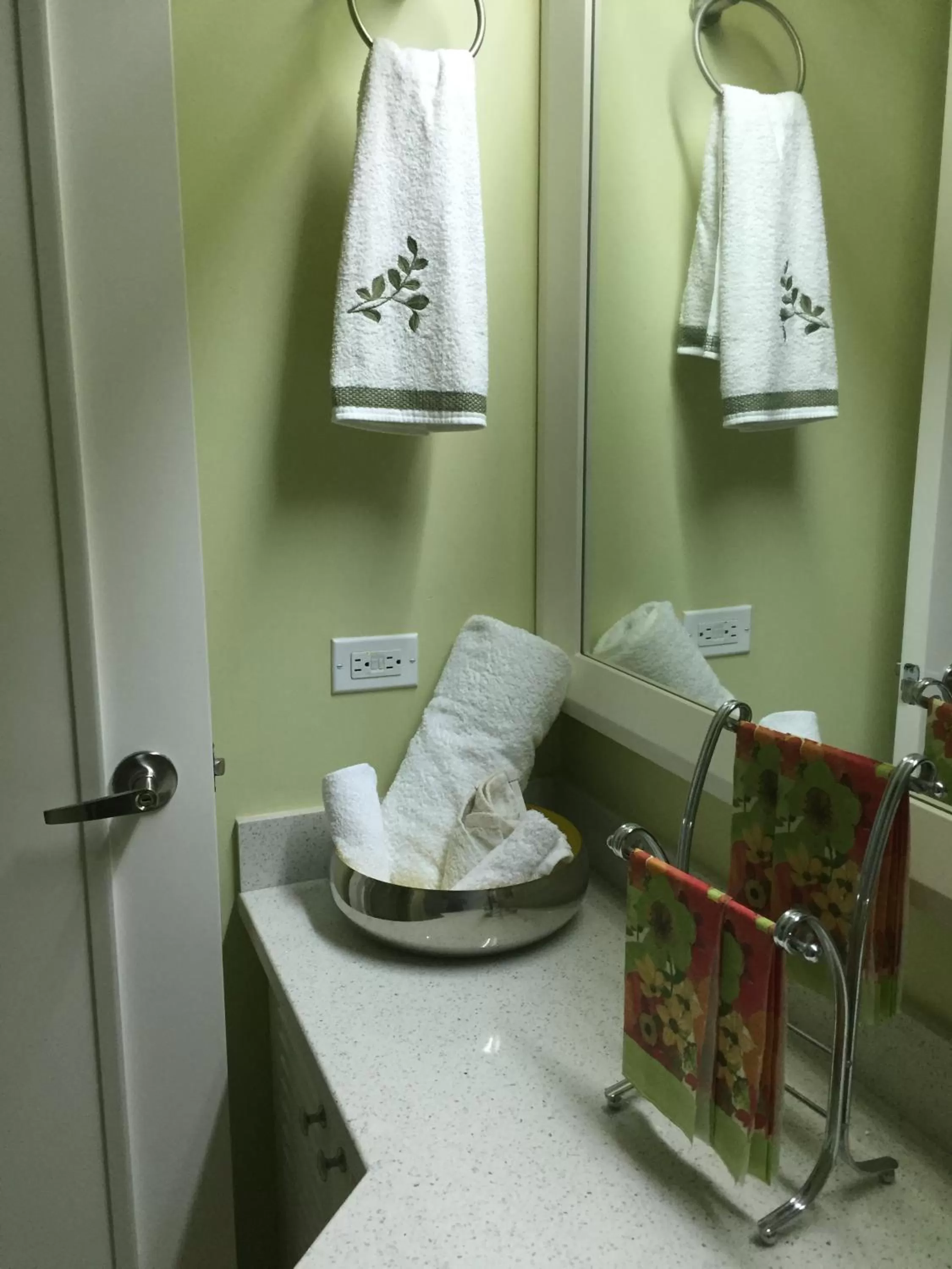 Decorative detail, Bathroom in Jamnick Vacation Rentals - Richmond, St Ann, Jamaica