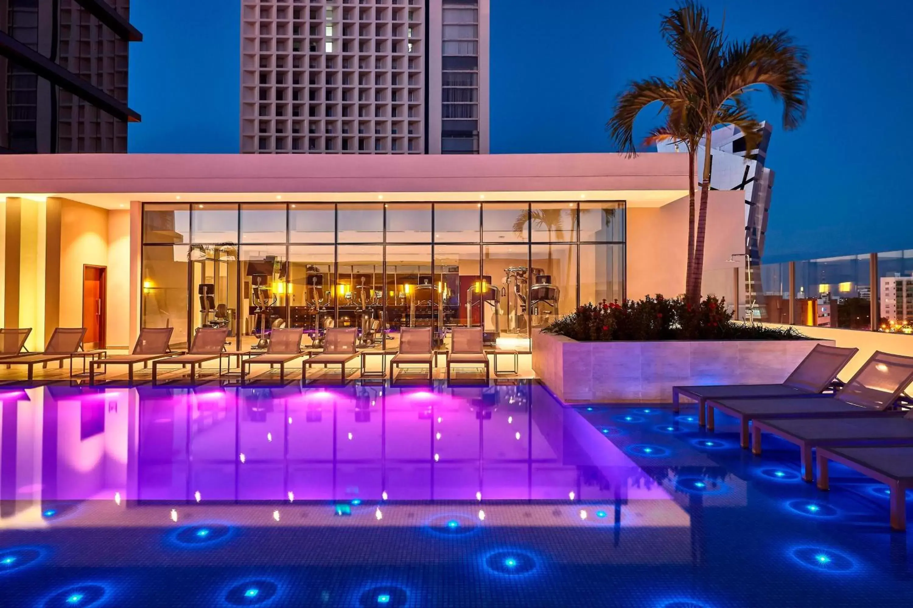 Swimming Pool in Marriott Santa Cruz de la Sierra Hotel