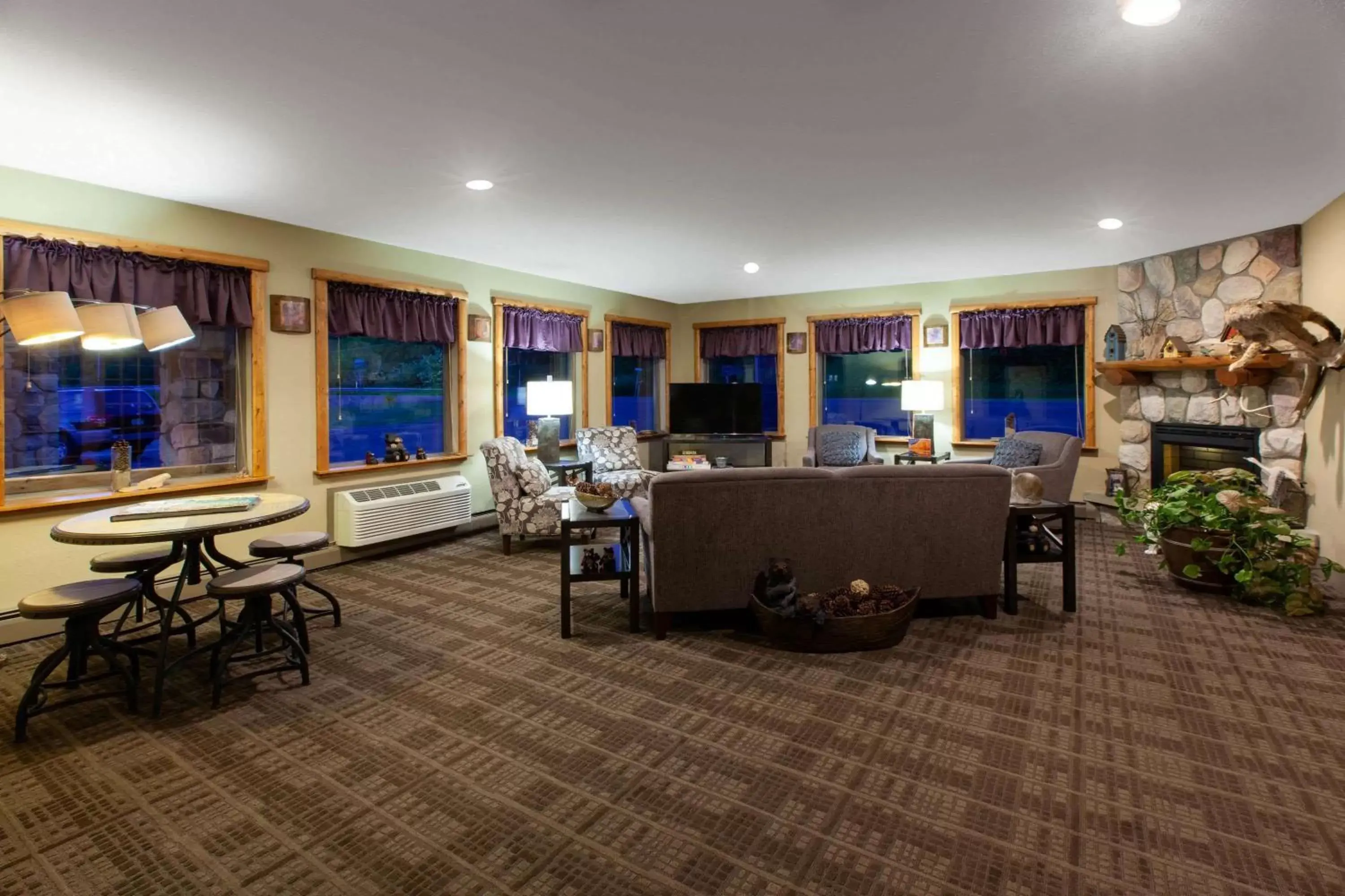 Lobby or reception in AmericInn by Wyndham Silver City