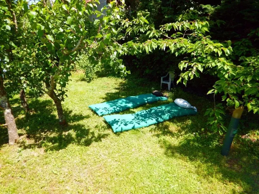 Garden in 2 chambres et salle de bain un oasis de bien être Piscine