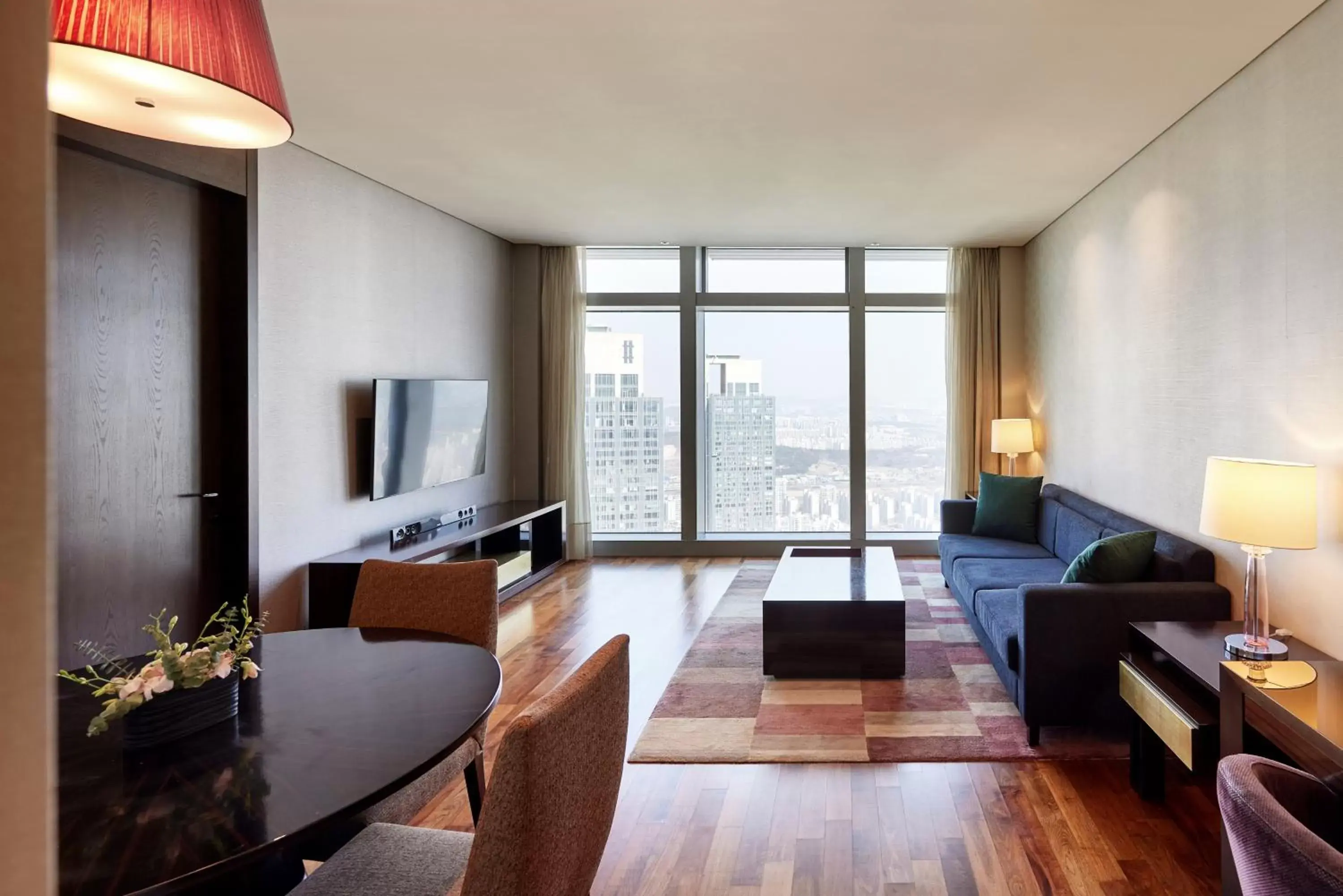 Living room in Oakwood Premier Incheon Living room in Oakwood Premier Incheon