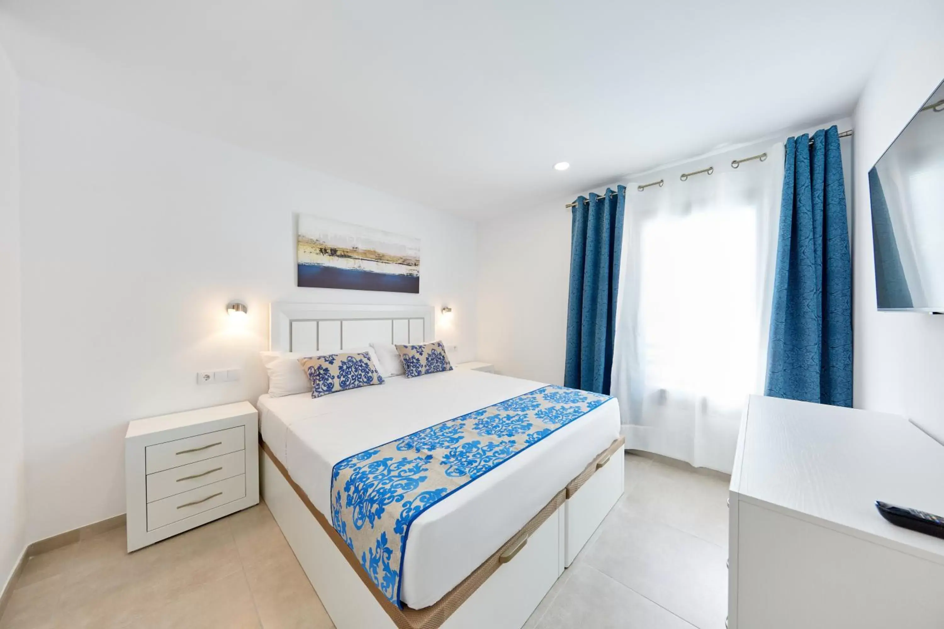 Bedroom, Bed in Sonrisa Deluxe Apartments, Levante