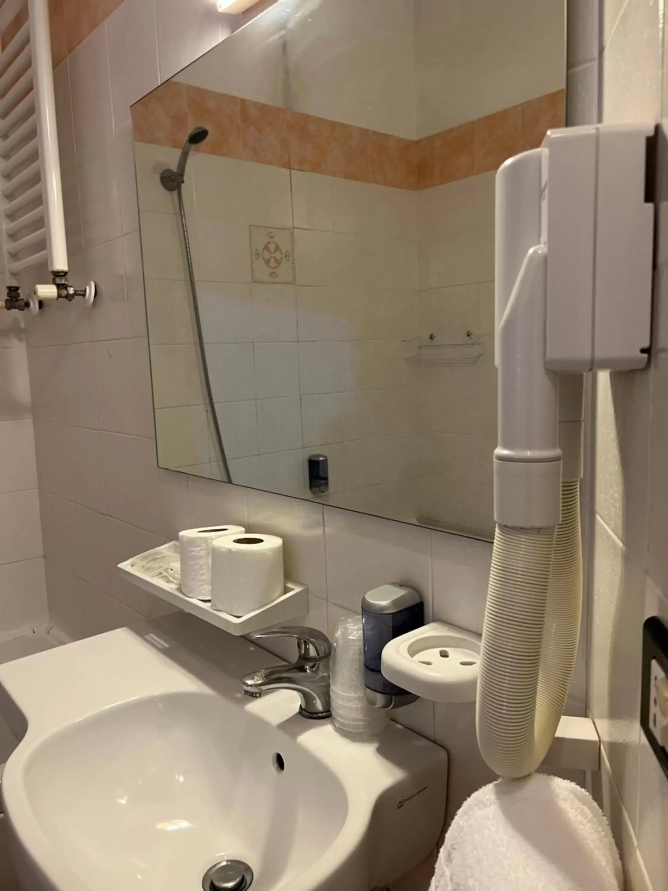Bathroom in Hotel Stella D'Italia