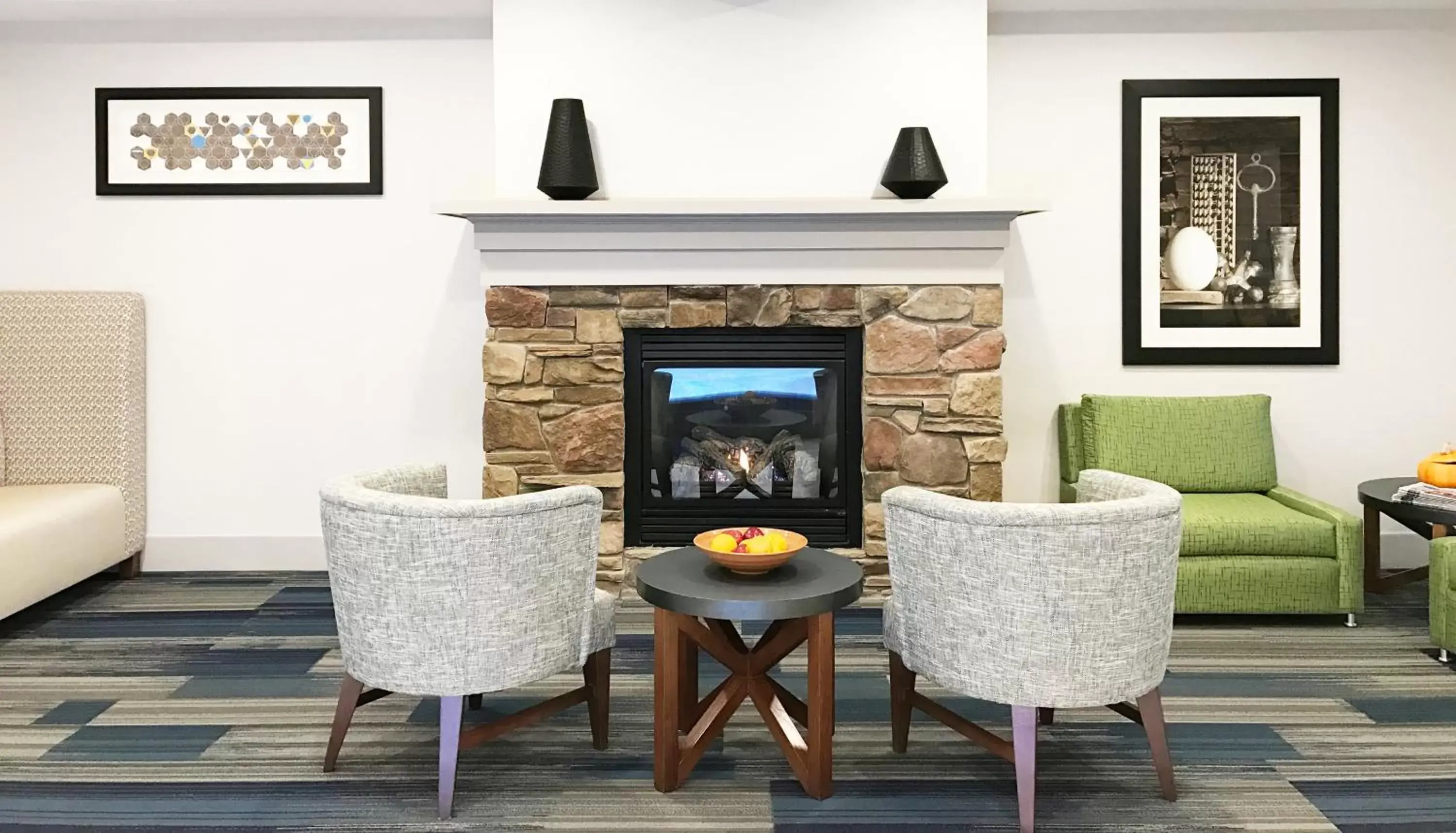 Property building, Seating Area in Holiday Inn Express Hotel & Suites White River Junction, an IHG Hotel