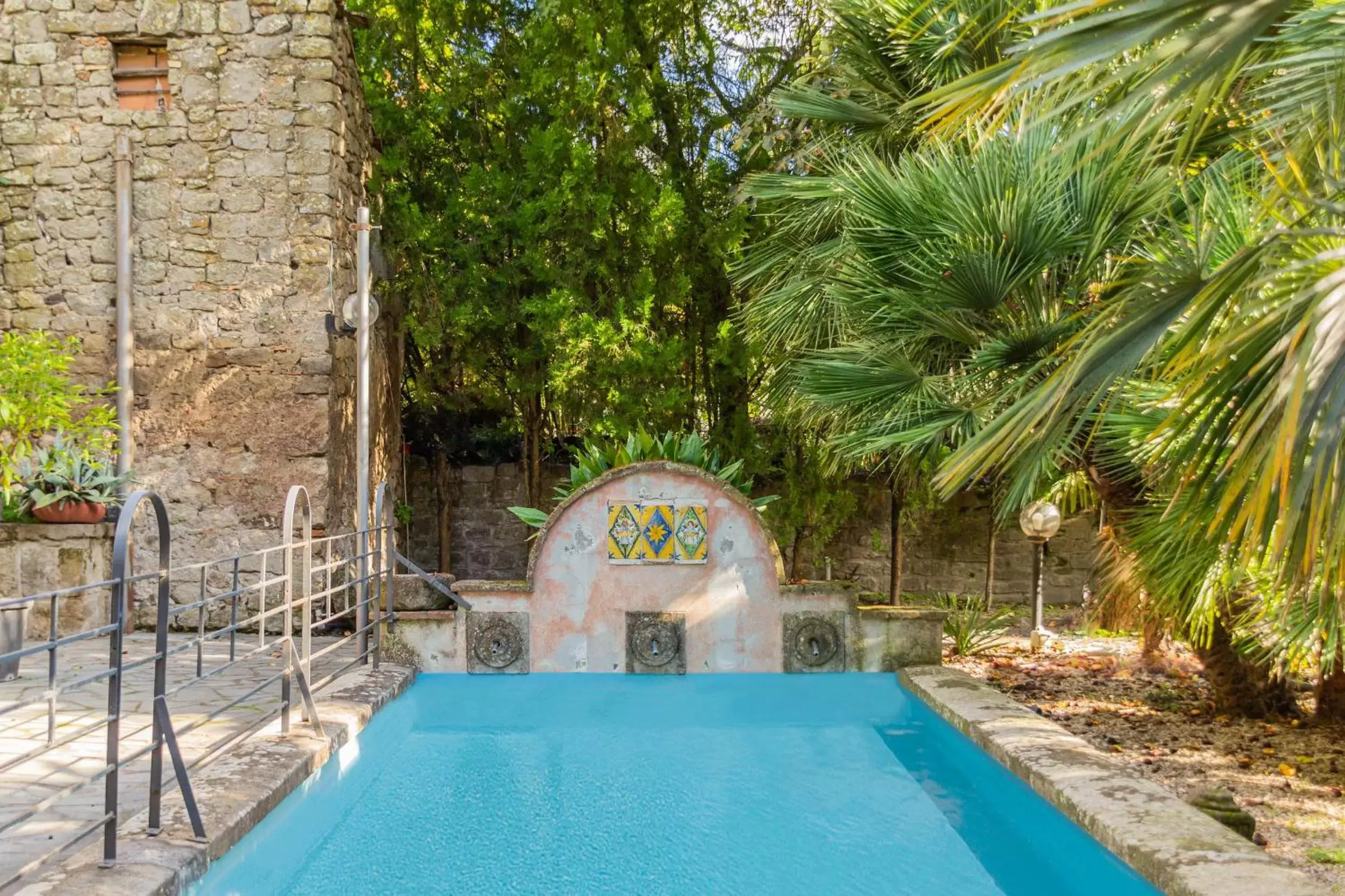 Property building, Swimming Pool in Paradosso Village