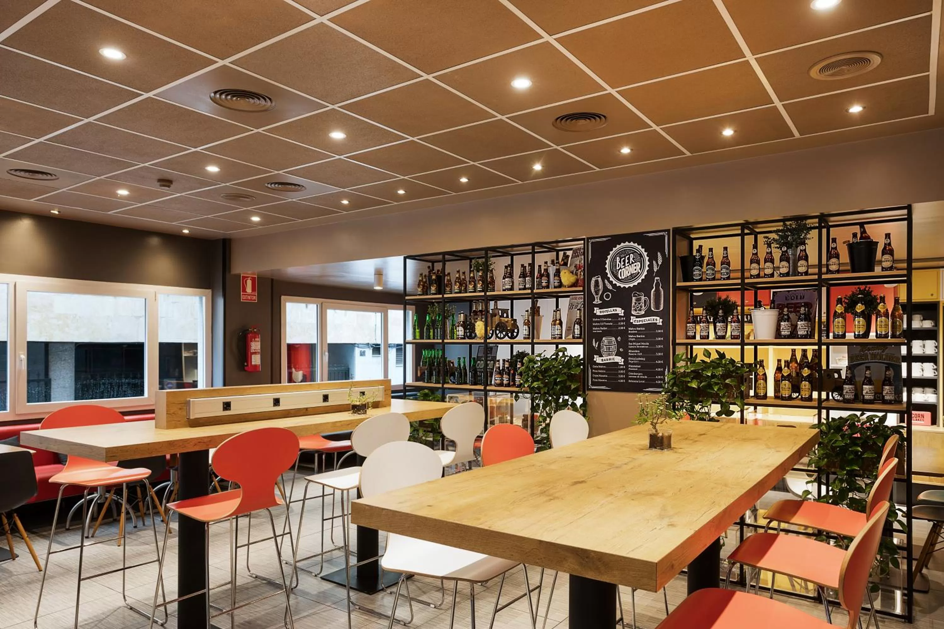 Lounge or bar in Ibis Salamanca