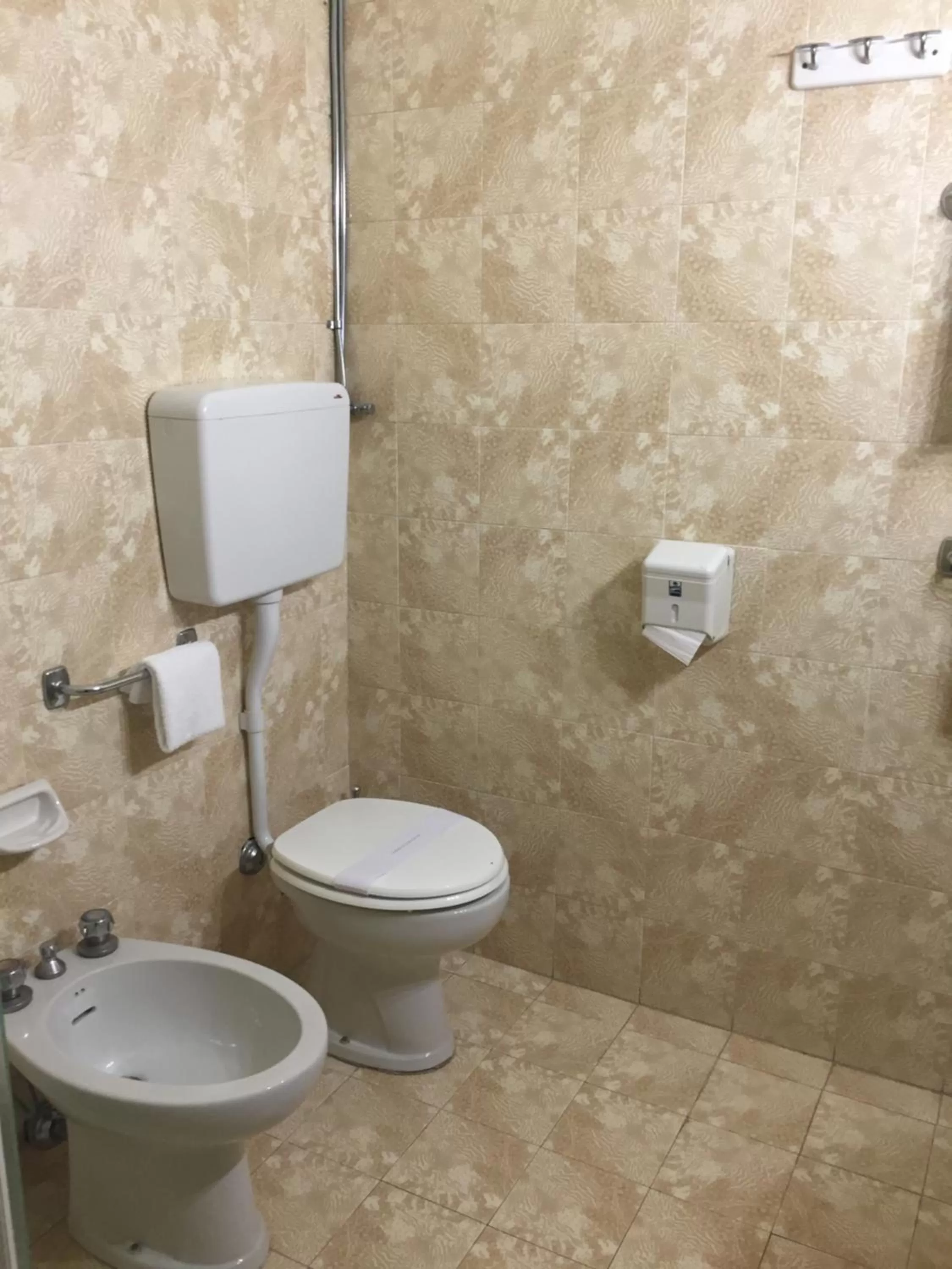 Toilet in CDH Hotel Modena