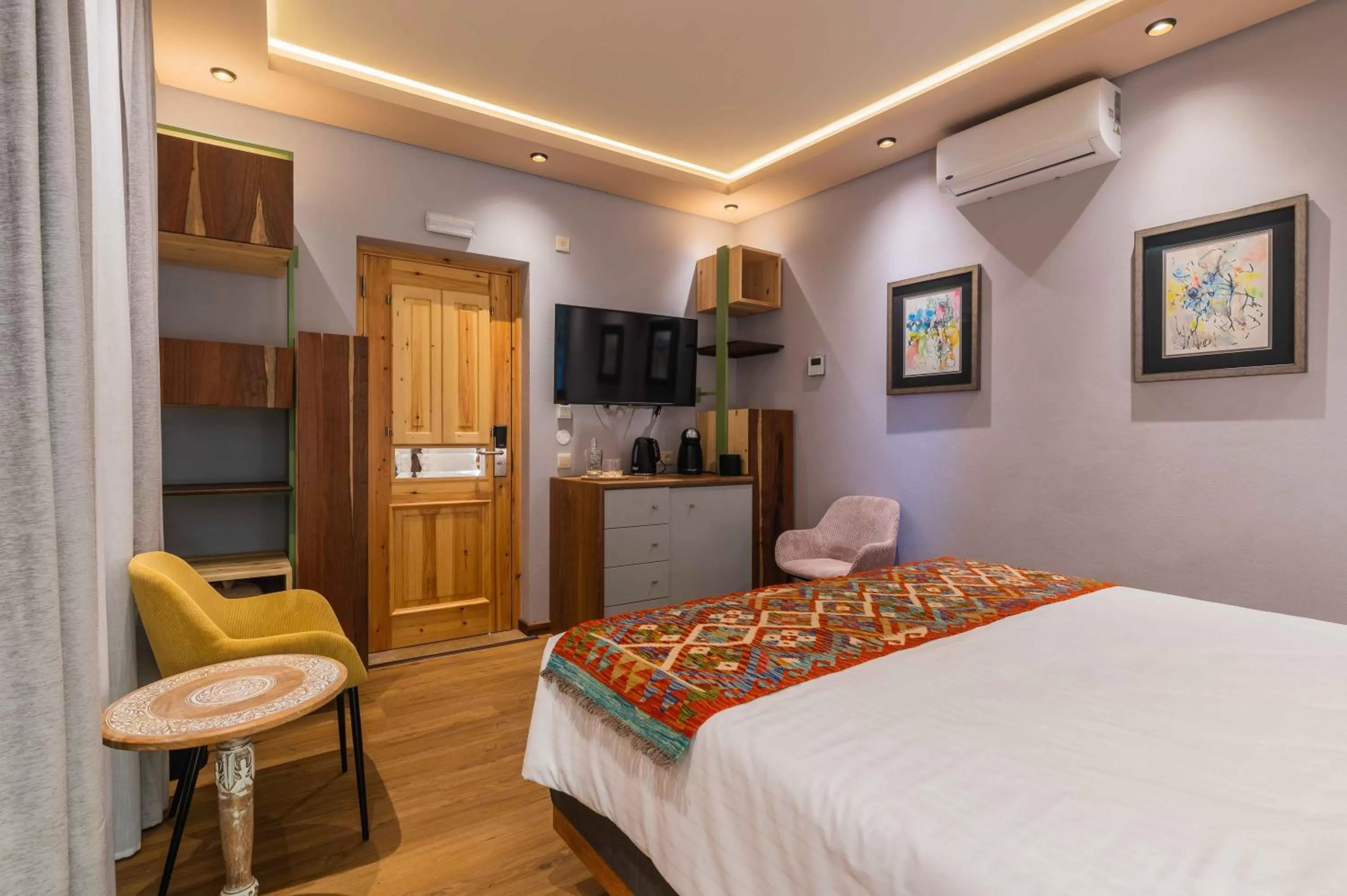 Photo of the whole room, Bed in Vila Origens Boutique Hotel Albufeira – Adults Only