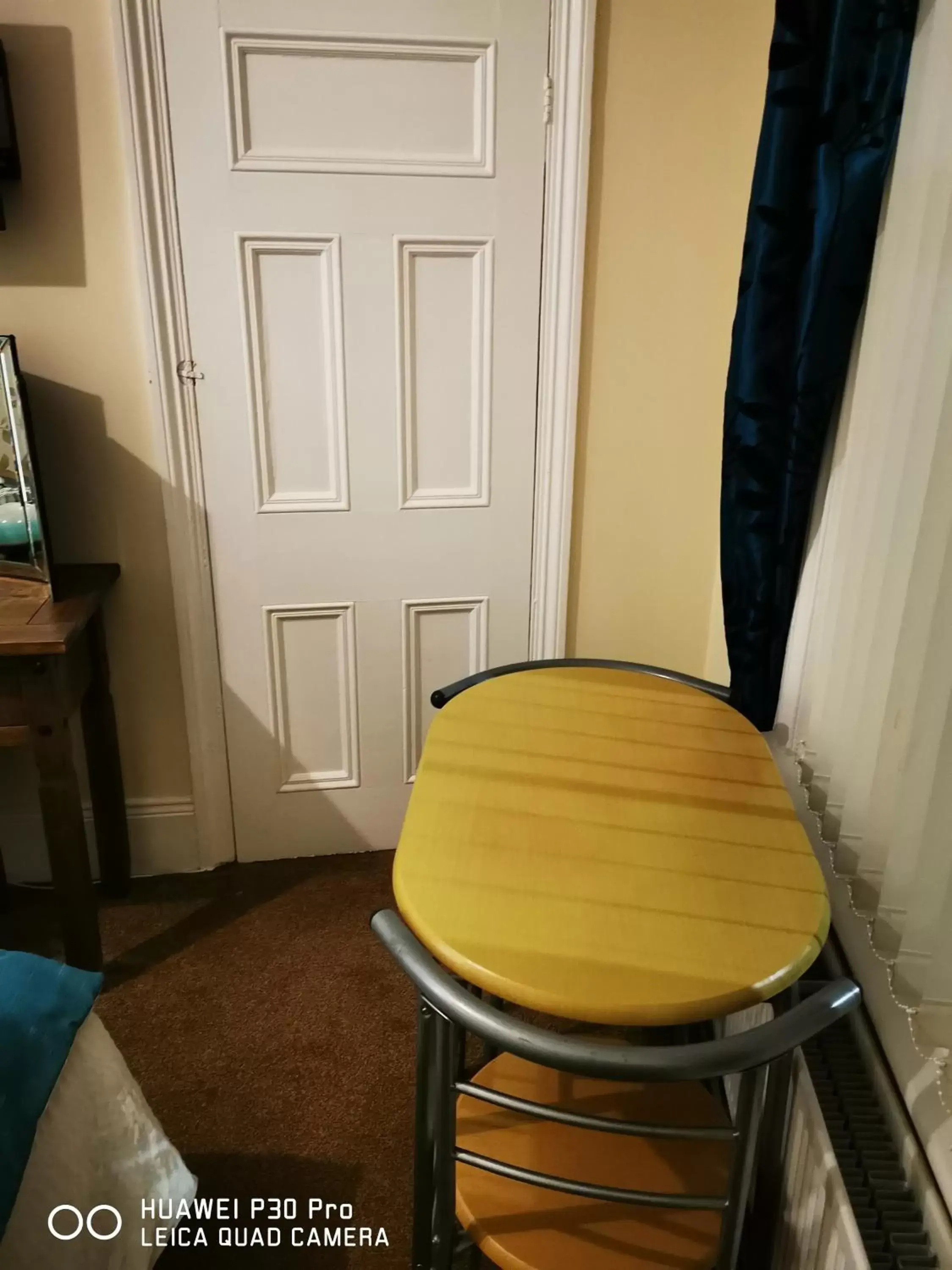 Deluxe Double Room with Shower in oddfellowsbandb Deluxe Double Room with Shower in oddfellowsbandb