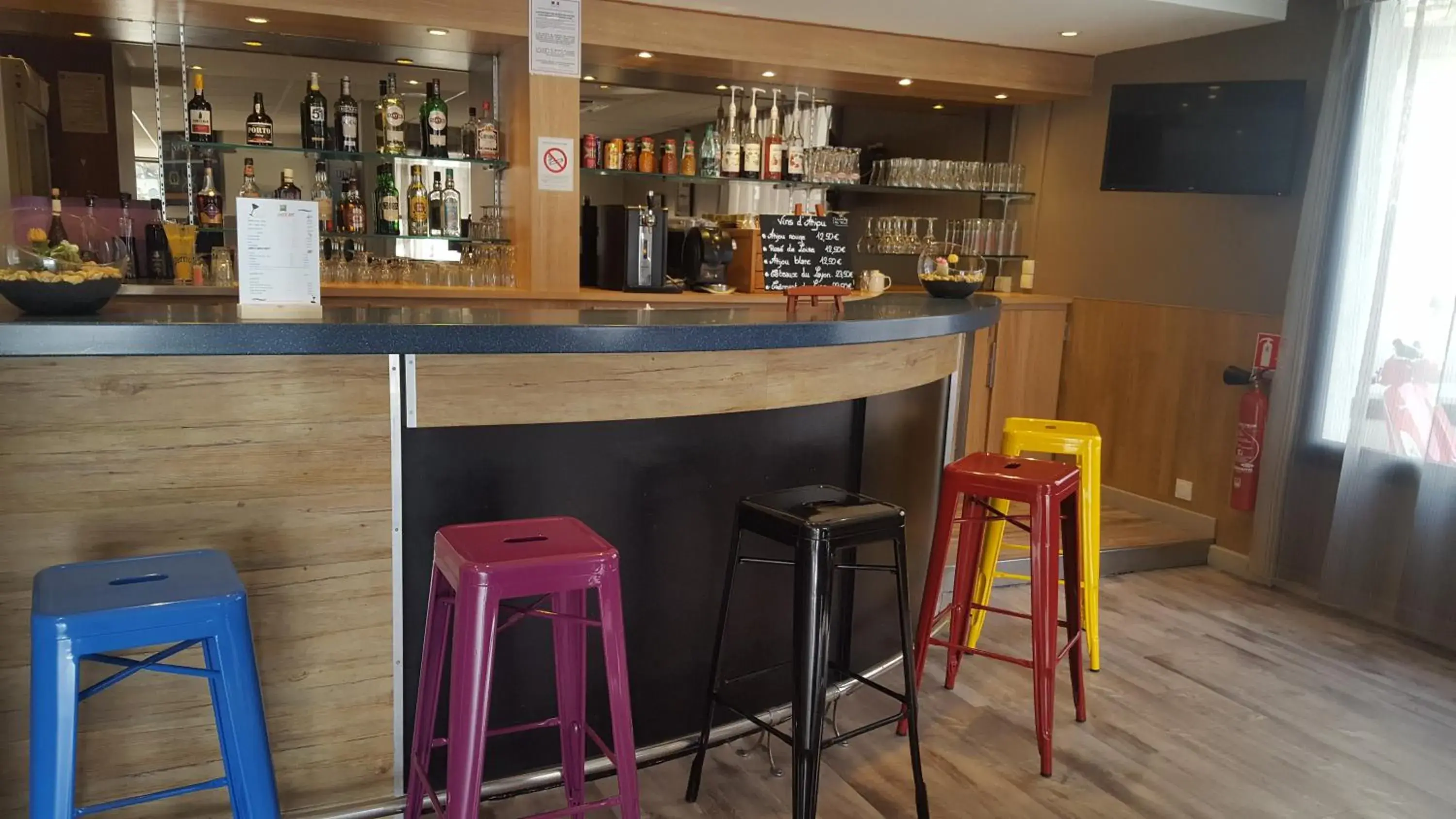Lounge or bar, Lounge/Bar in ibis Styles Angers Centre Gare