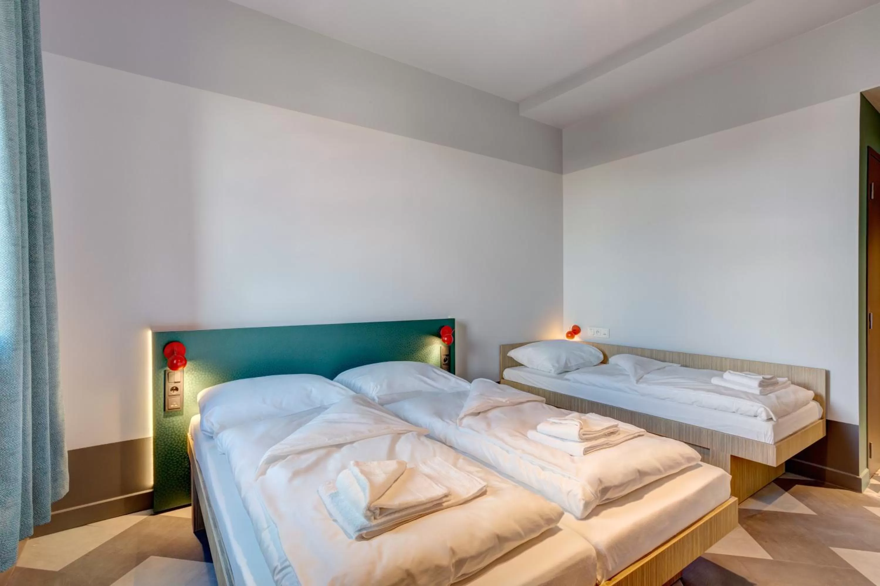 Bed in MEININGER Hotel Paris Porte de Vincennes