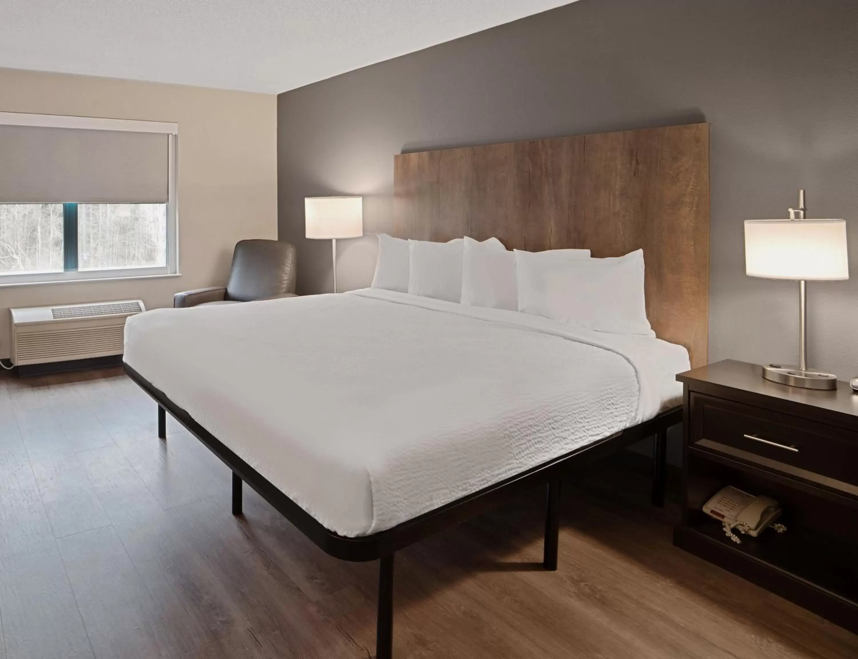 Bed in Extended Stay America Suites - Washington, DC - Alexandria - Landmark