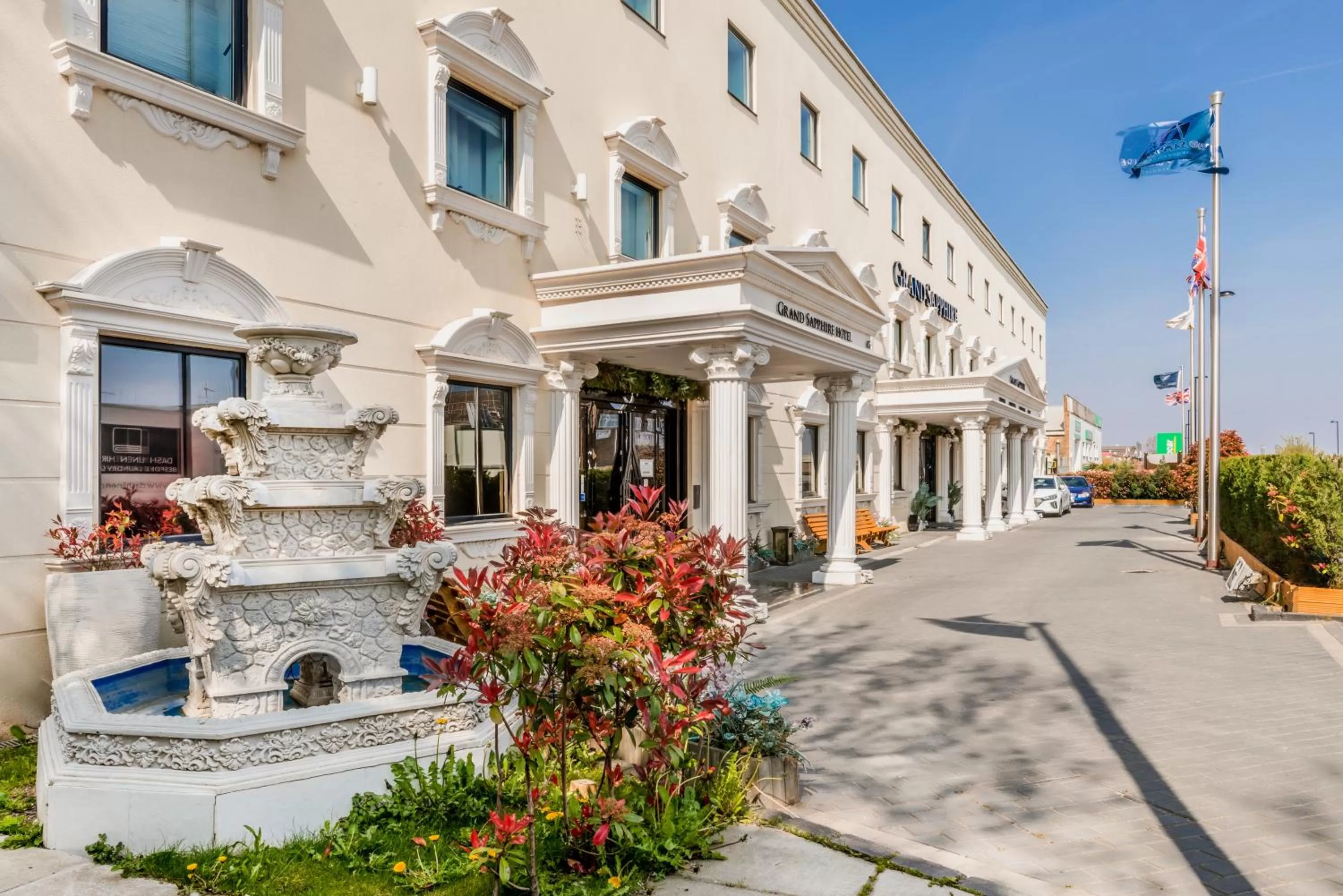 Grand Sapphire Hotel & Banqueting