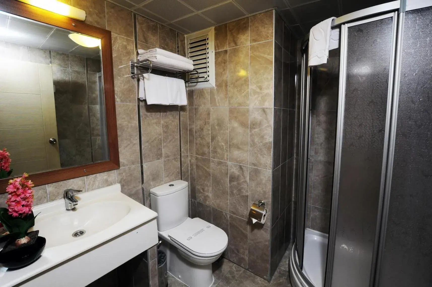 Bathroom in Hotel Helen Park