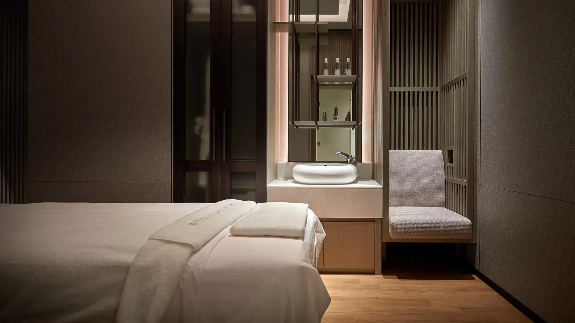 Spa and wellness centre/facilities, Bed in Signiel Busan