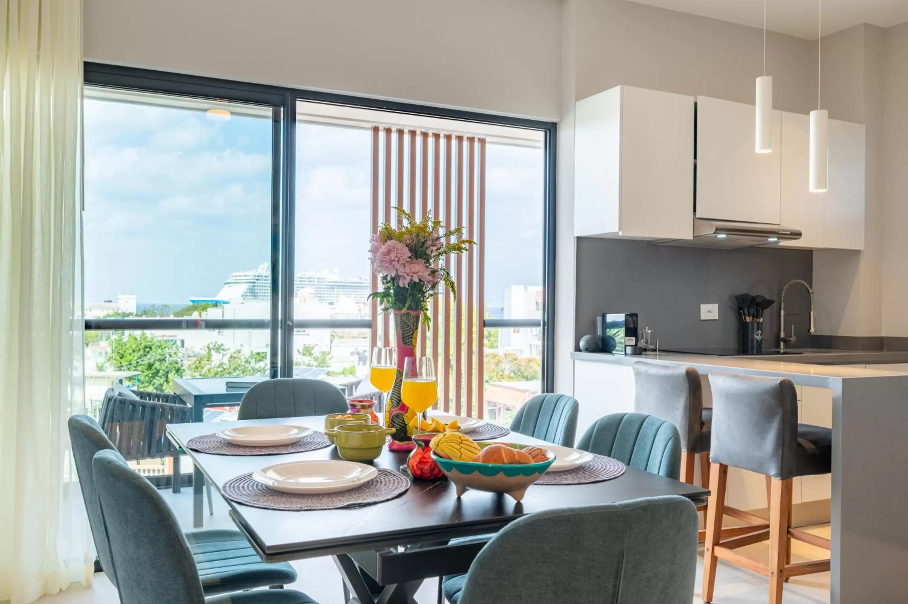 Dining Area in Kippal - Modern Oasis - ApartHotel