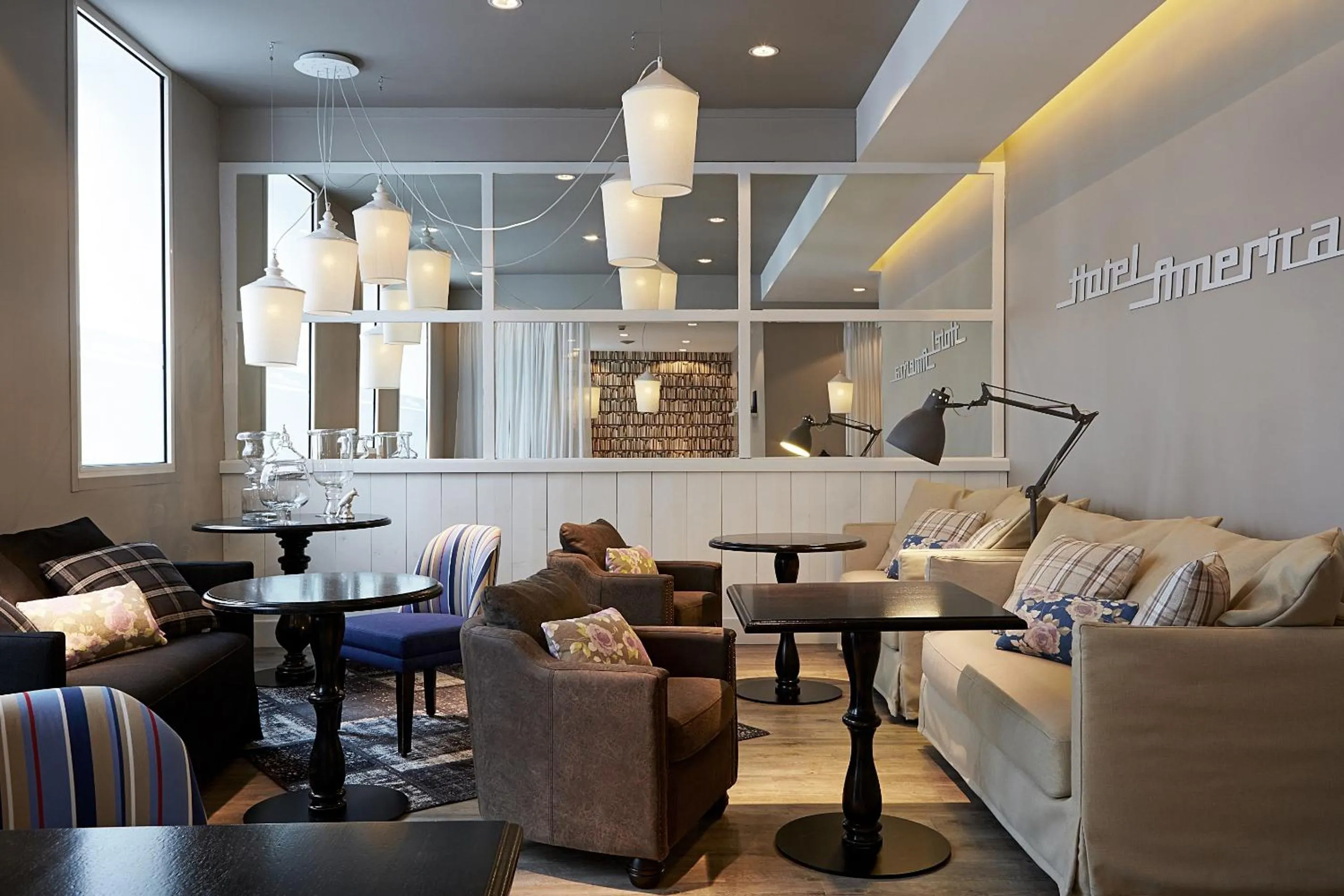 Living room in Hotel America