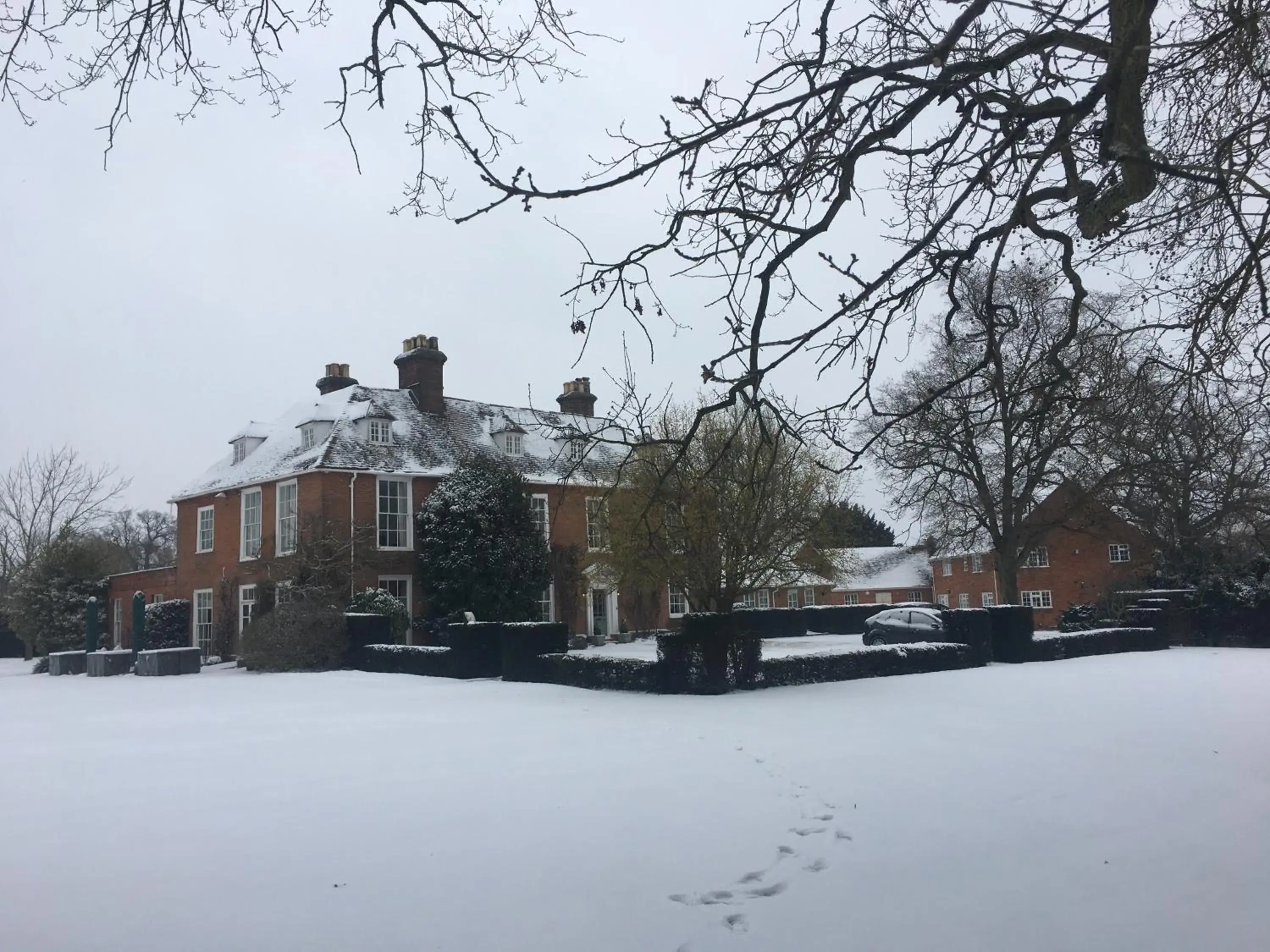 Property building in Hook House Property building in Hook House