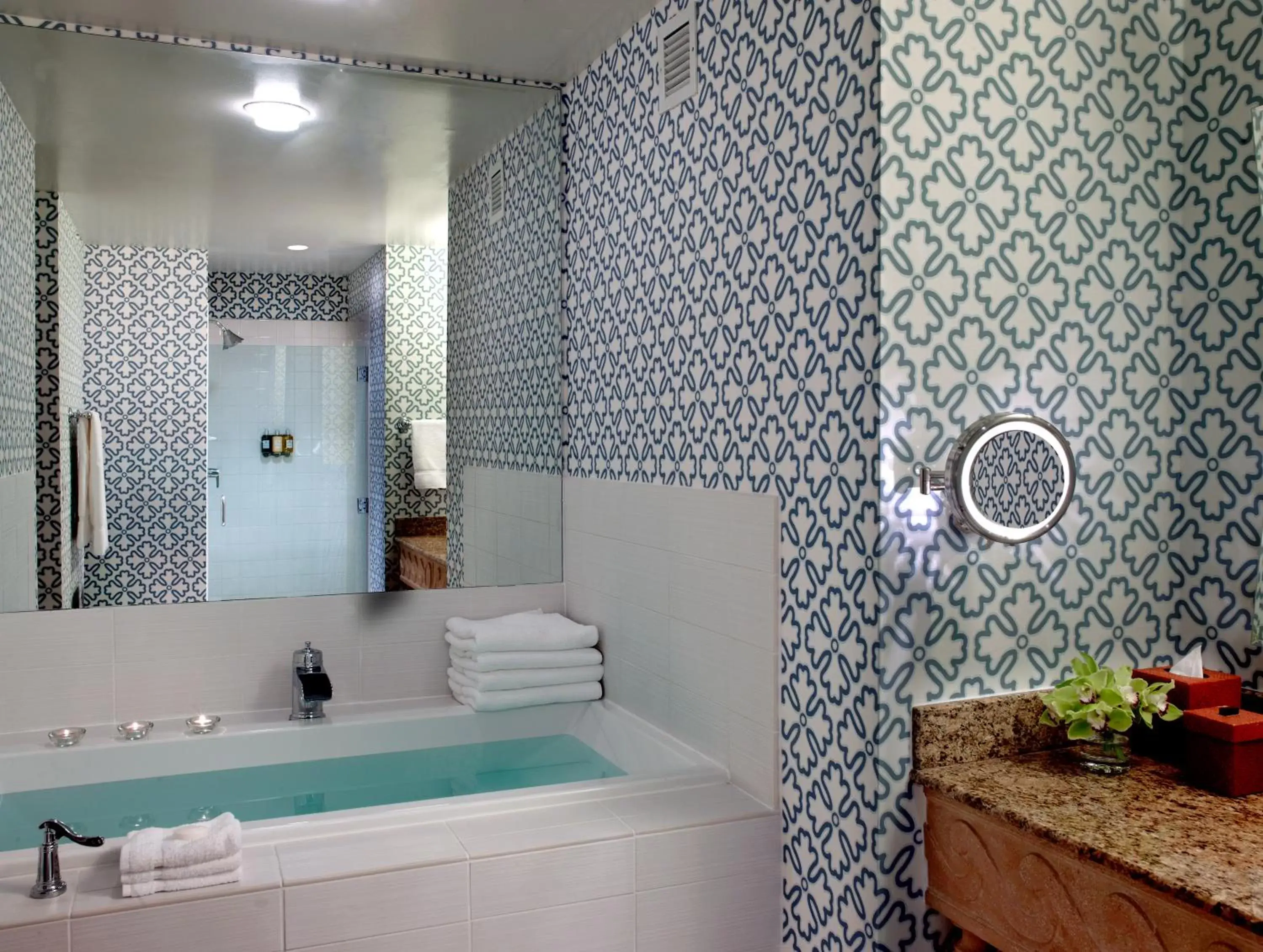 Bath, Bathroom in Kimpton Hotel Monaco Seattle, an IHG Hotel