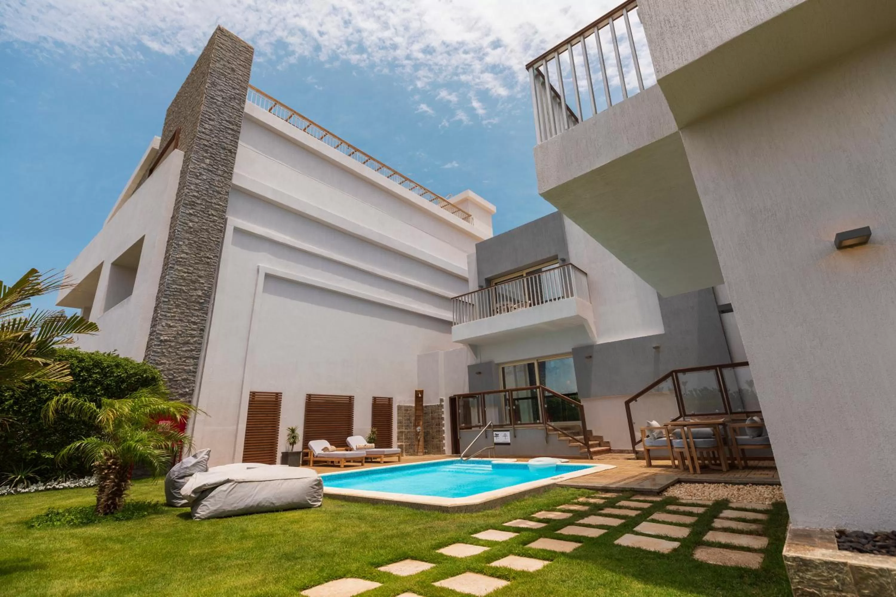 Swimming pool in Sunrise Crystal Bay Resort -Grand Select