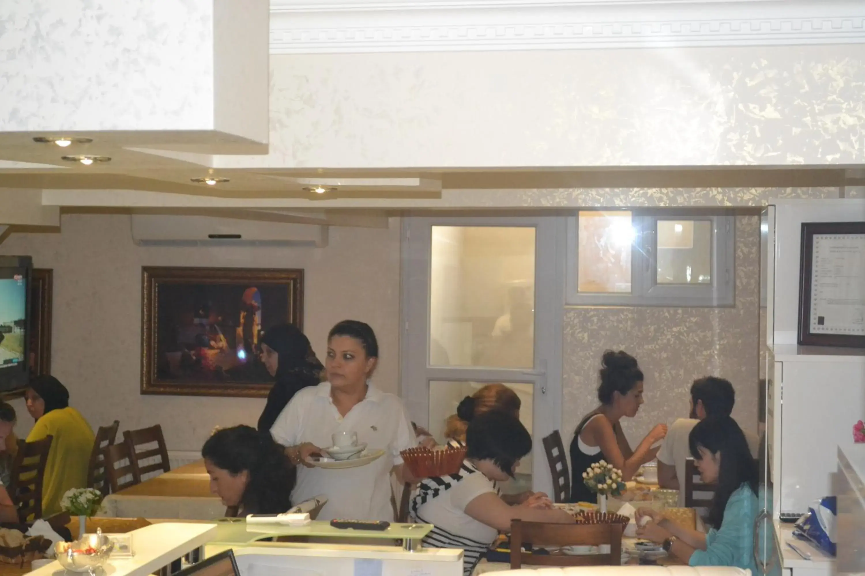 Restaurant/places to eat in New Fatih Hotel