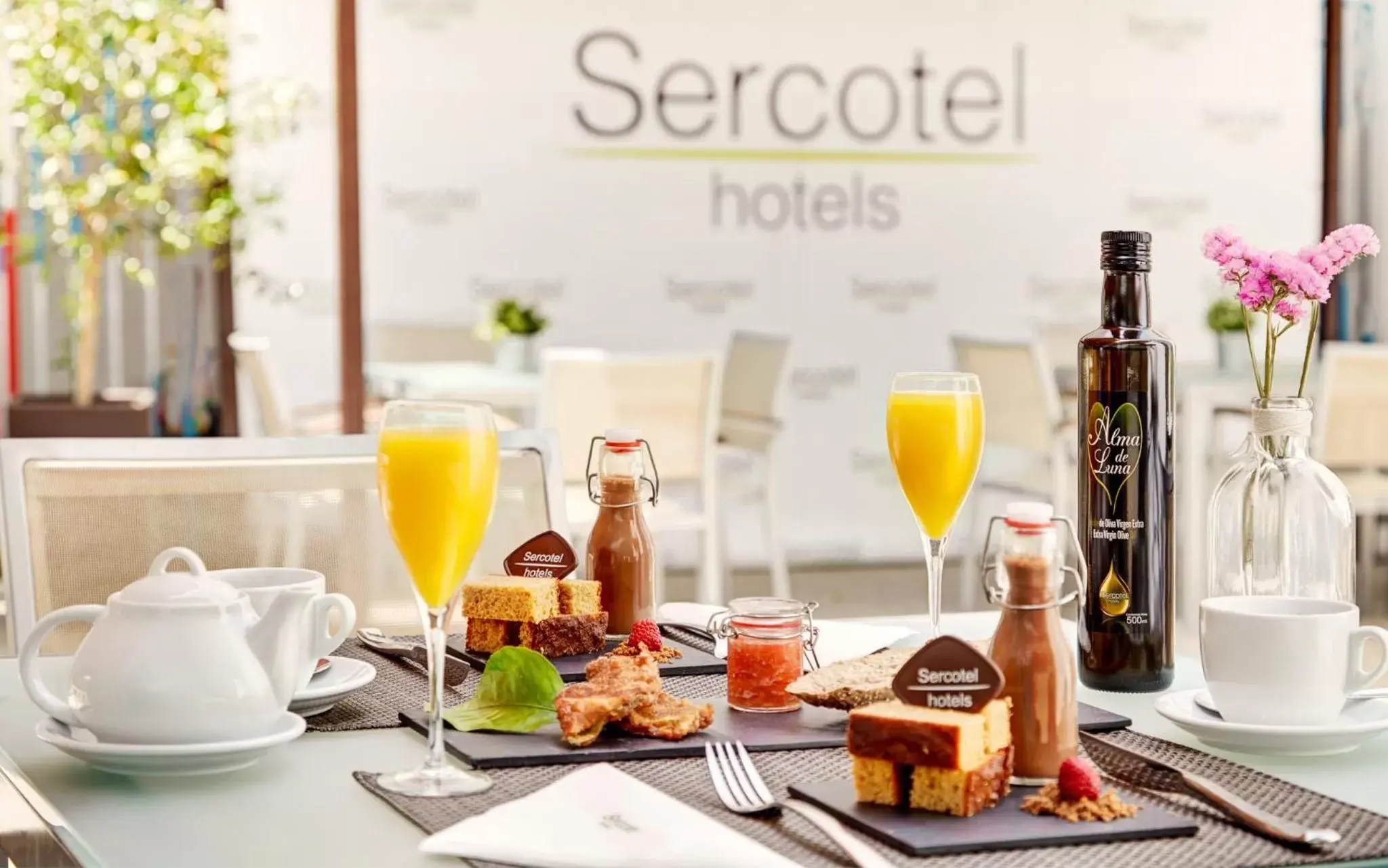 Buffet breakfast in Sercotel JC1 Murcia