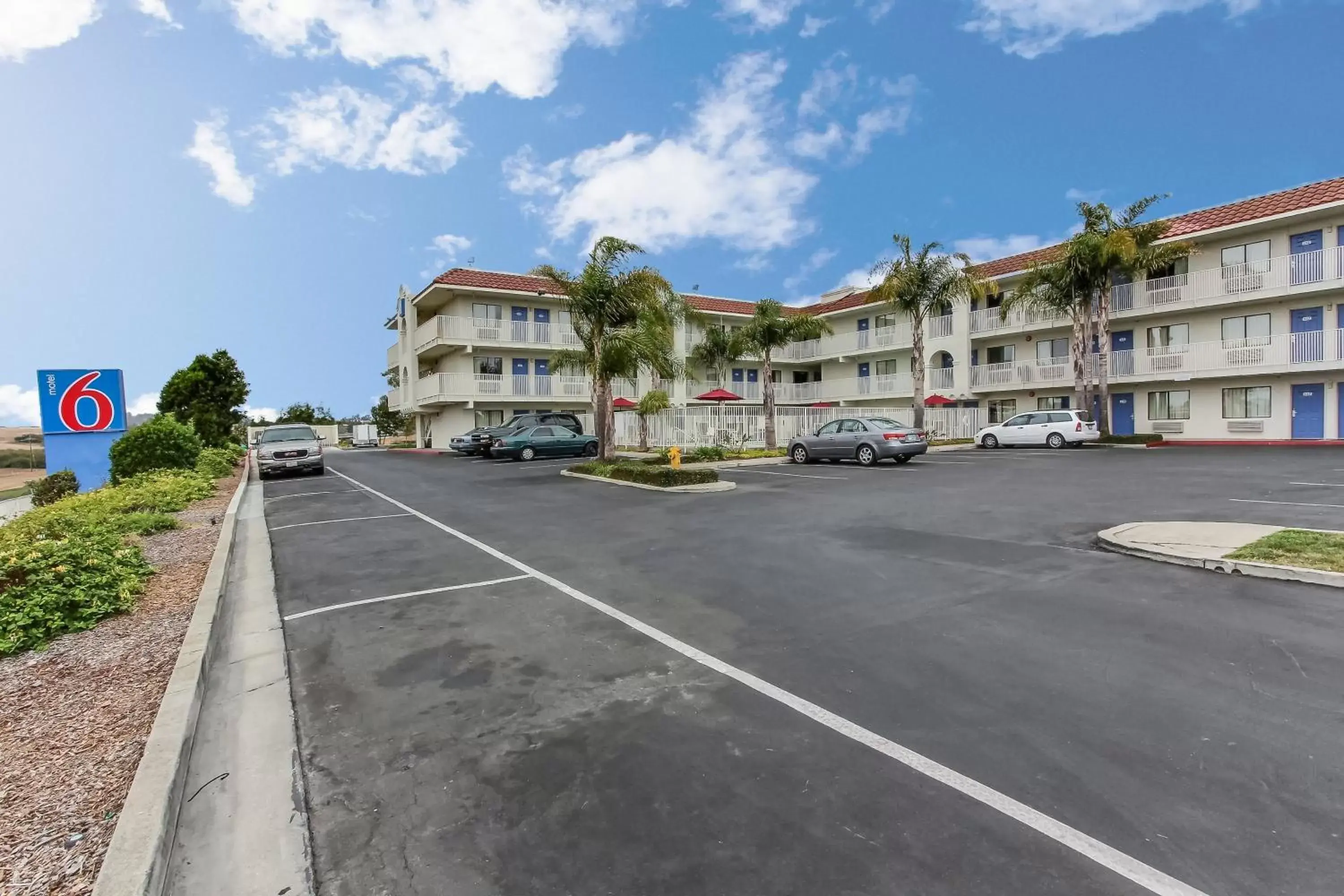 Facade/entrance, Property Building in Motel 6-Watsonville, CA - Monterey Area