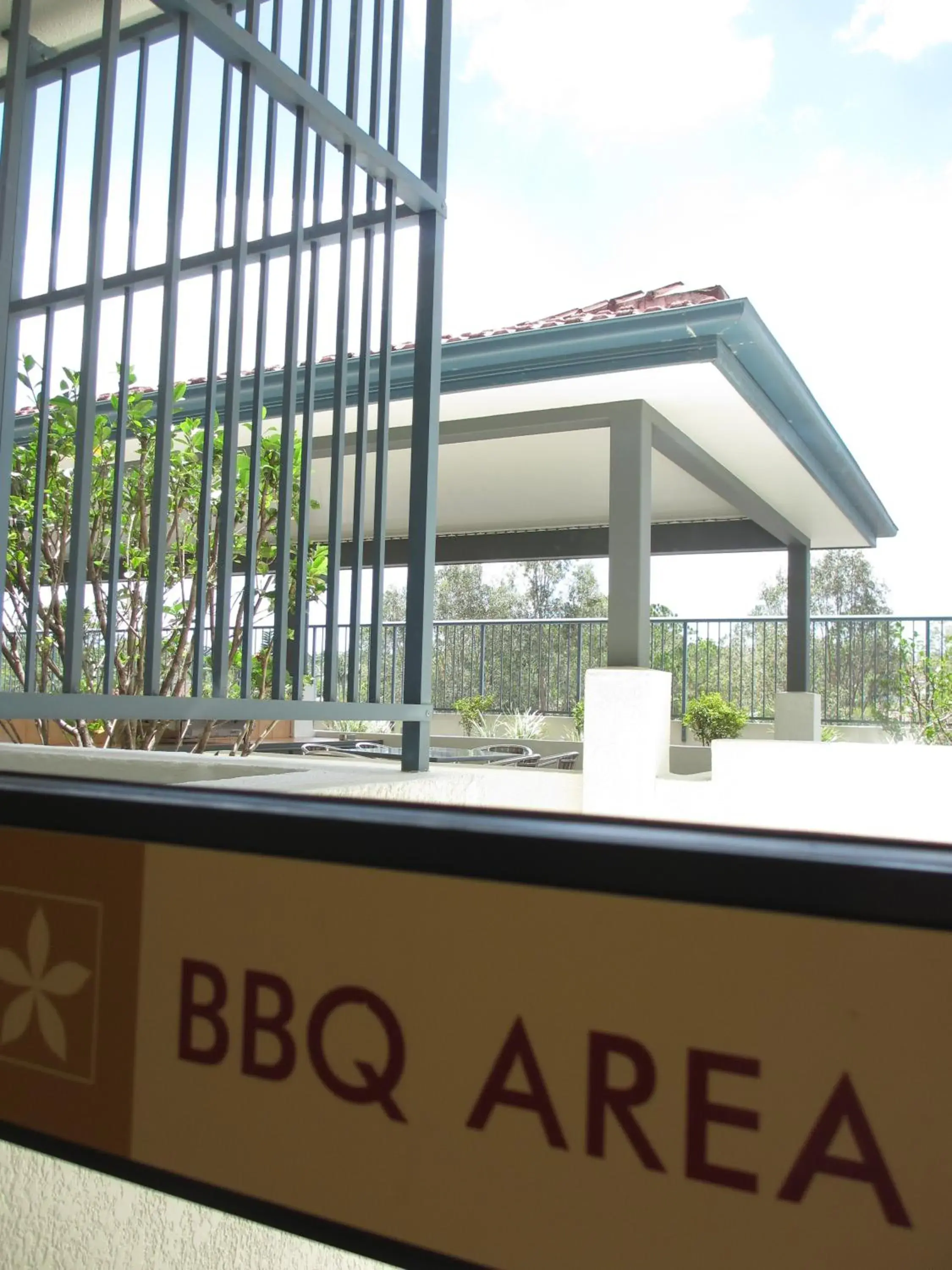 BBQ facilities in Springwood Tower Apartment Hotel