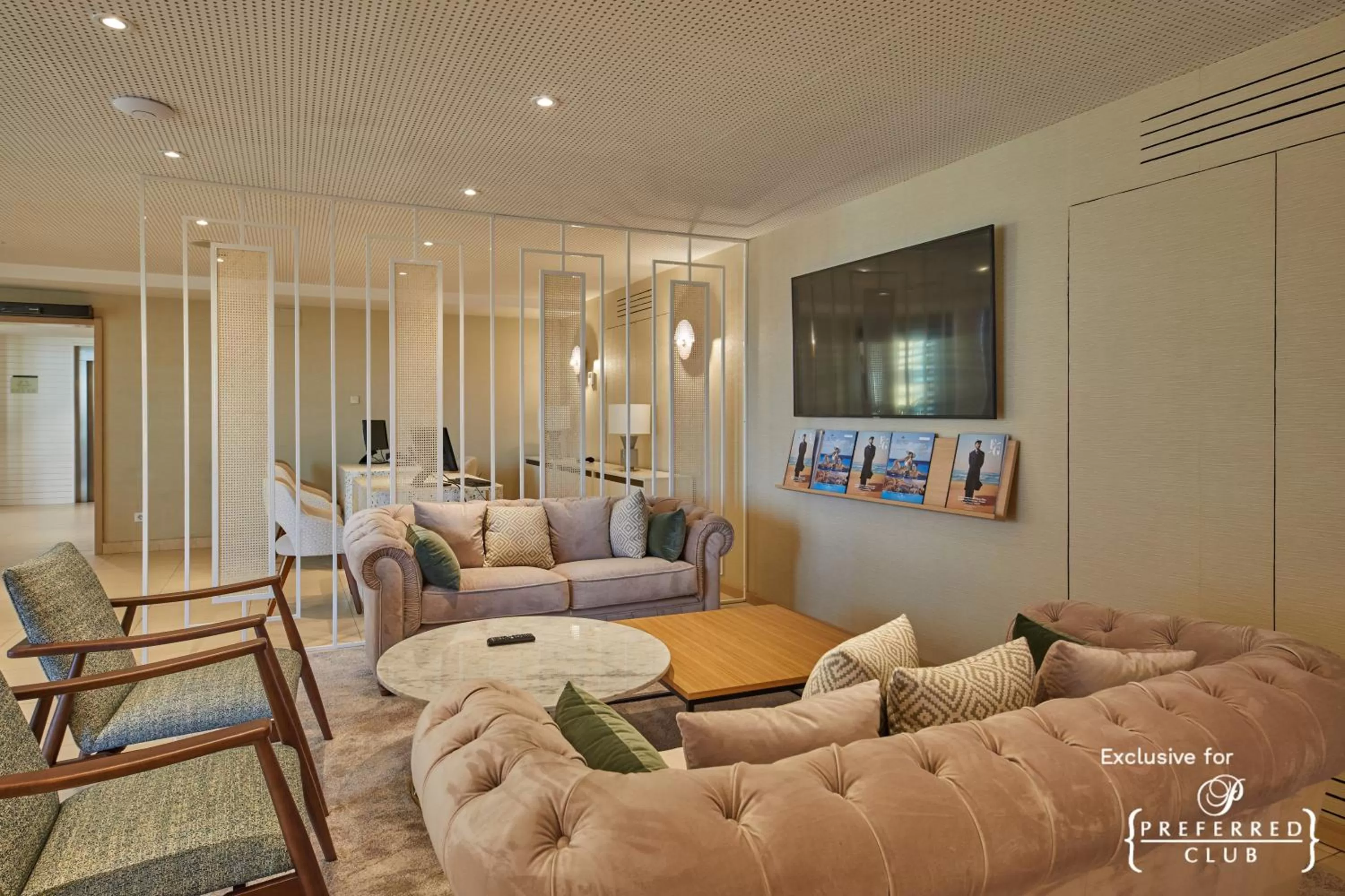 Communal lounge/ TV room in Secrets Lanzarote Resort & Spa - Adults Only (+18)