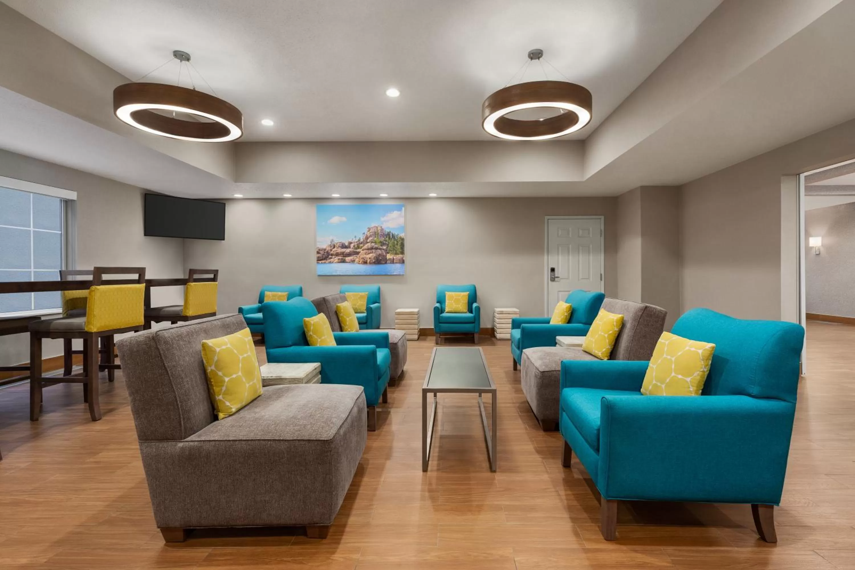 Lobby or reception in La Quinta Inn and Suites by Wyndham at WaTiki Waterpark