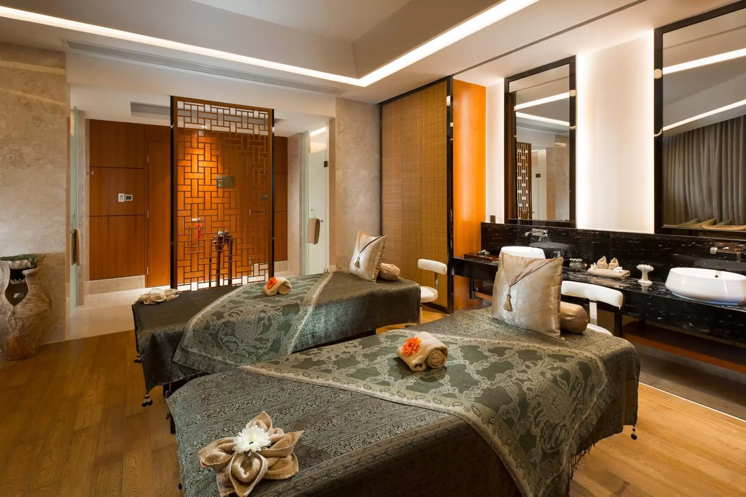 Spa and wellness centre/facilities, Bed in Crowne Plaza Sanya City Center by IHG Spa and wellness centre/facilities, Bed in Crowne Plaza Sanya City Center by IHG