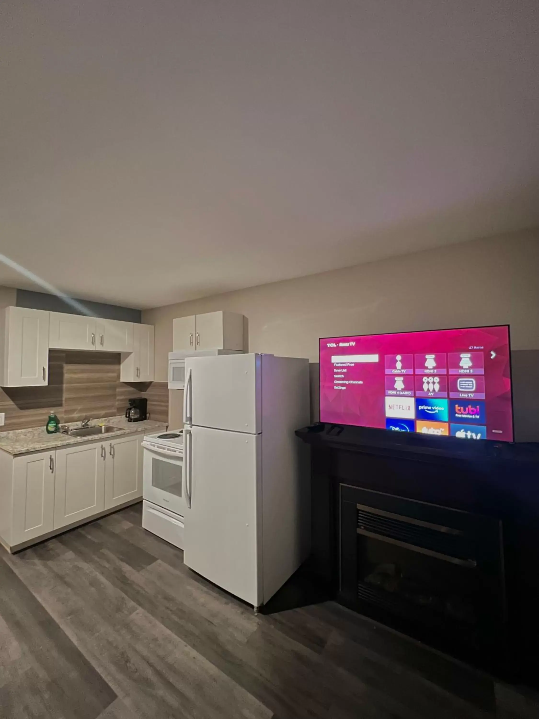 TV and multimedia, Kitchen/Kitchenette in Big Bird Inn