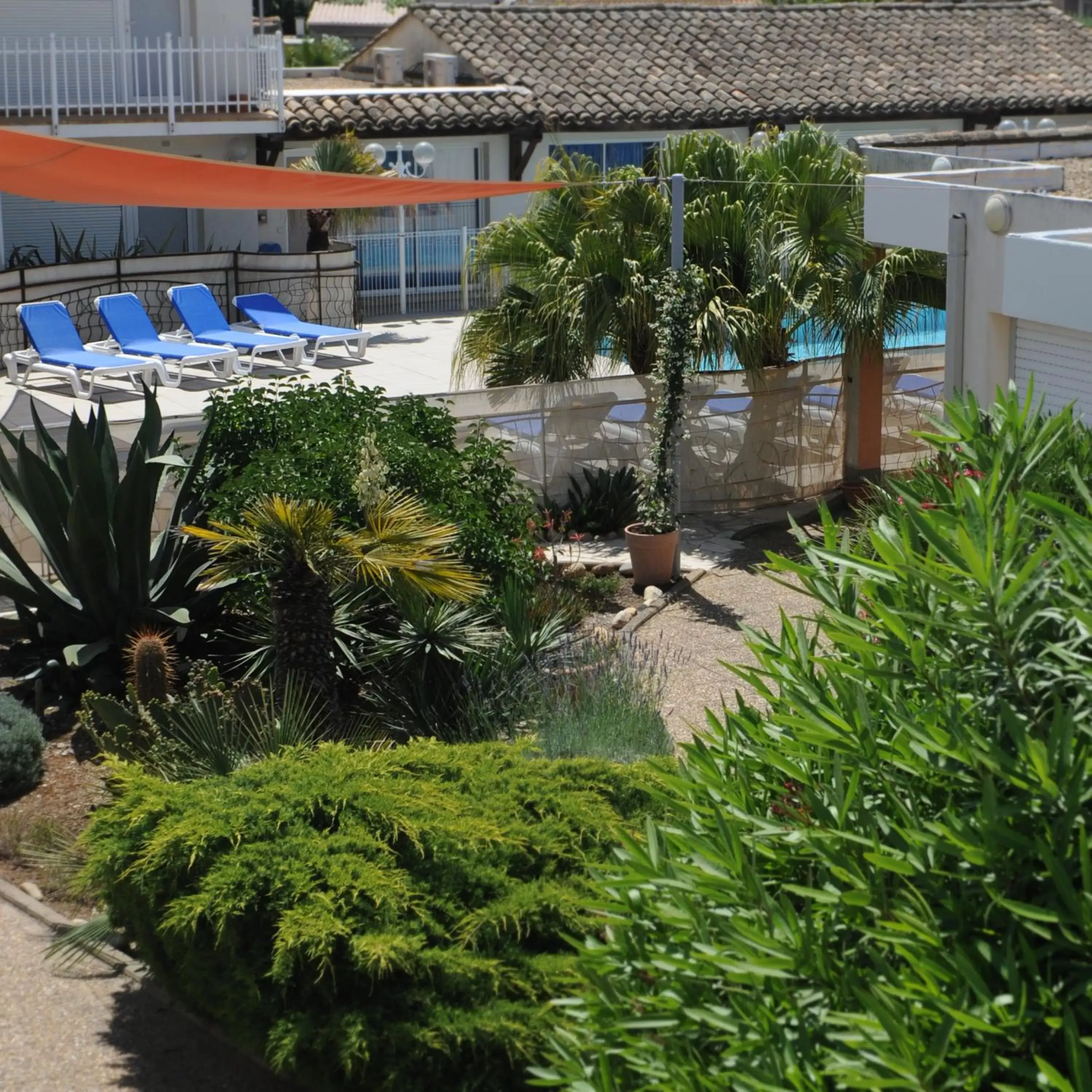 Pool view, Swimming Pool in Amerique Hotel Palavas - Piscine & Parking - Plage