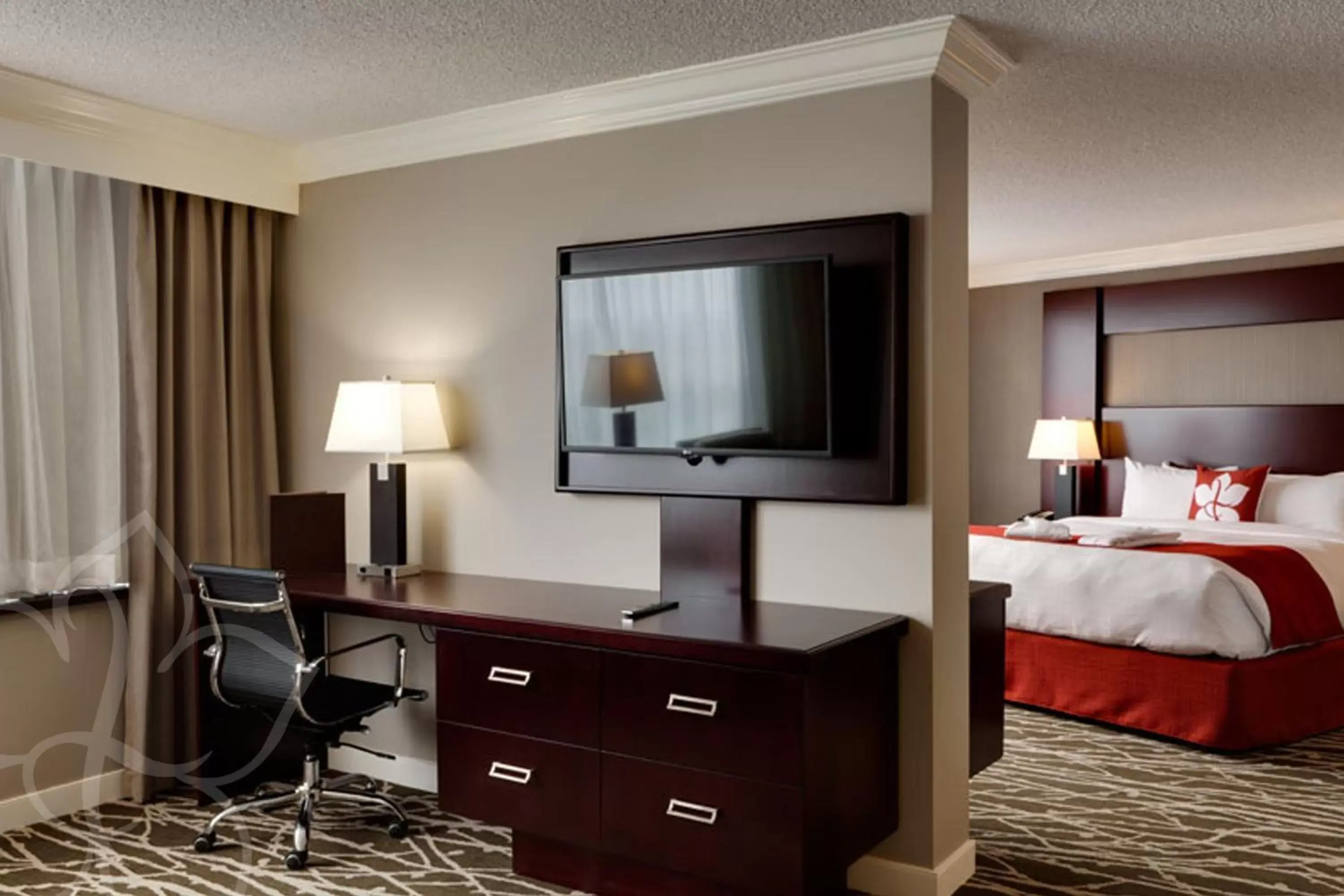 TV and multimedia, TV/Entertainment Center in Chateau Lacombe Hotel