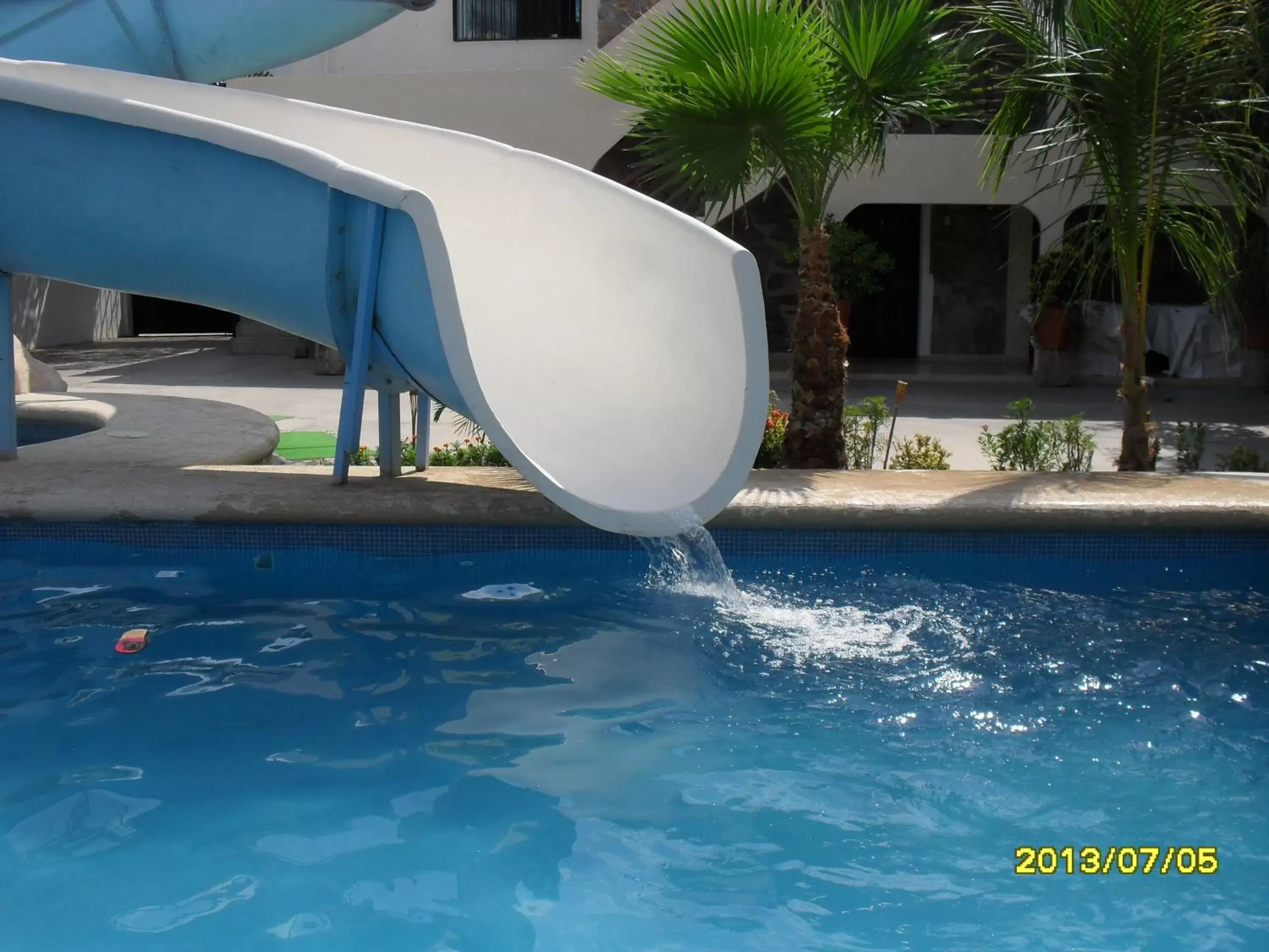 Swimming Pool in Mansion Serrano Hotel