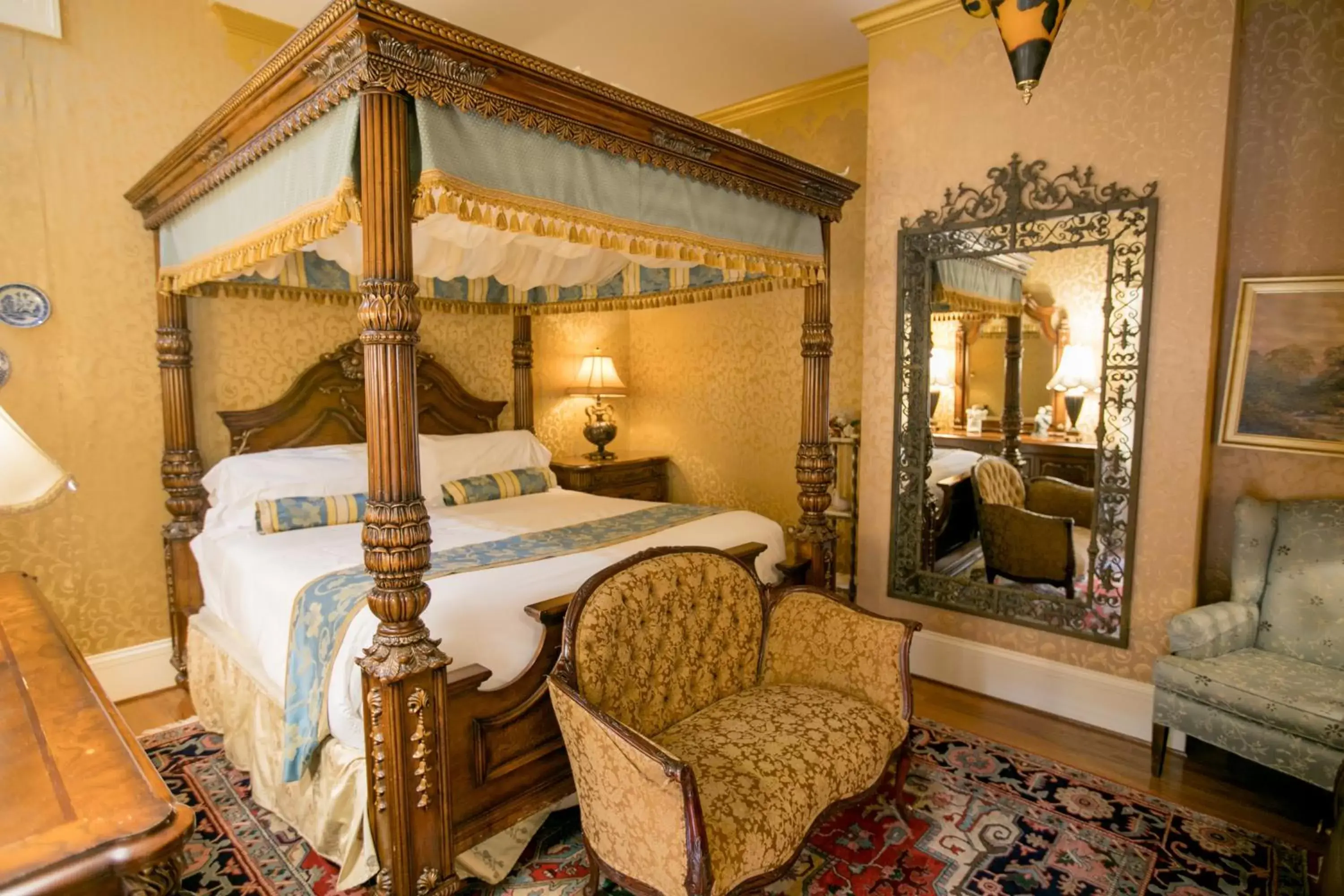 Bed in Gramercy Mansion