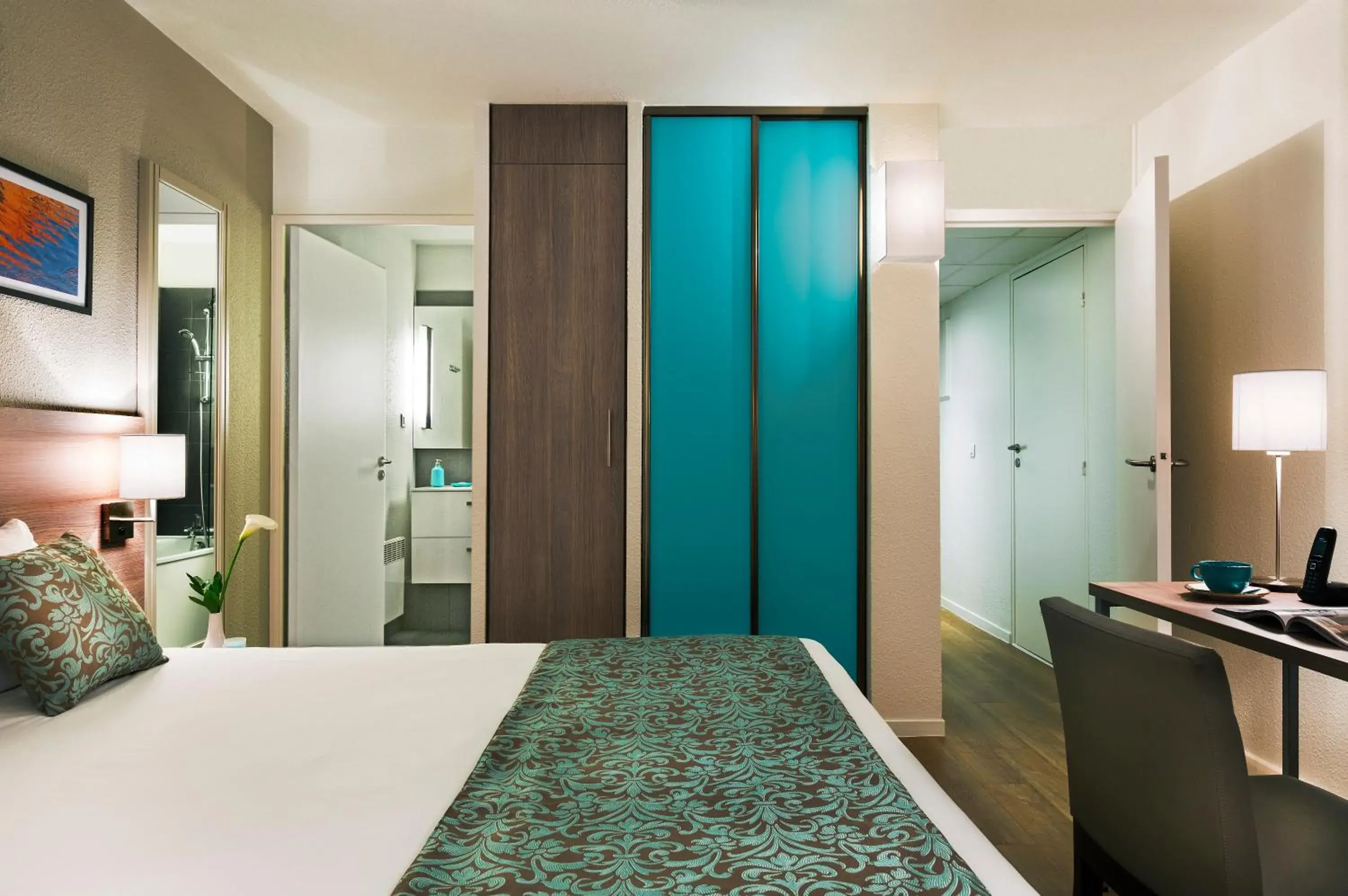 Photo of the whole room, Bed in Citadines Wilson Toulouse Photo of the whole room, Bed in Citadines Wilson Toulouse