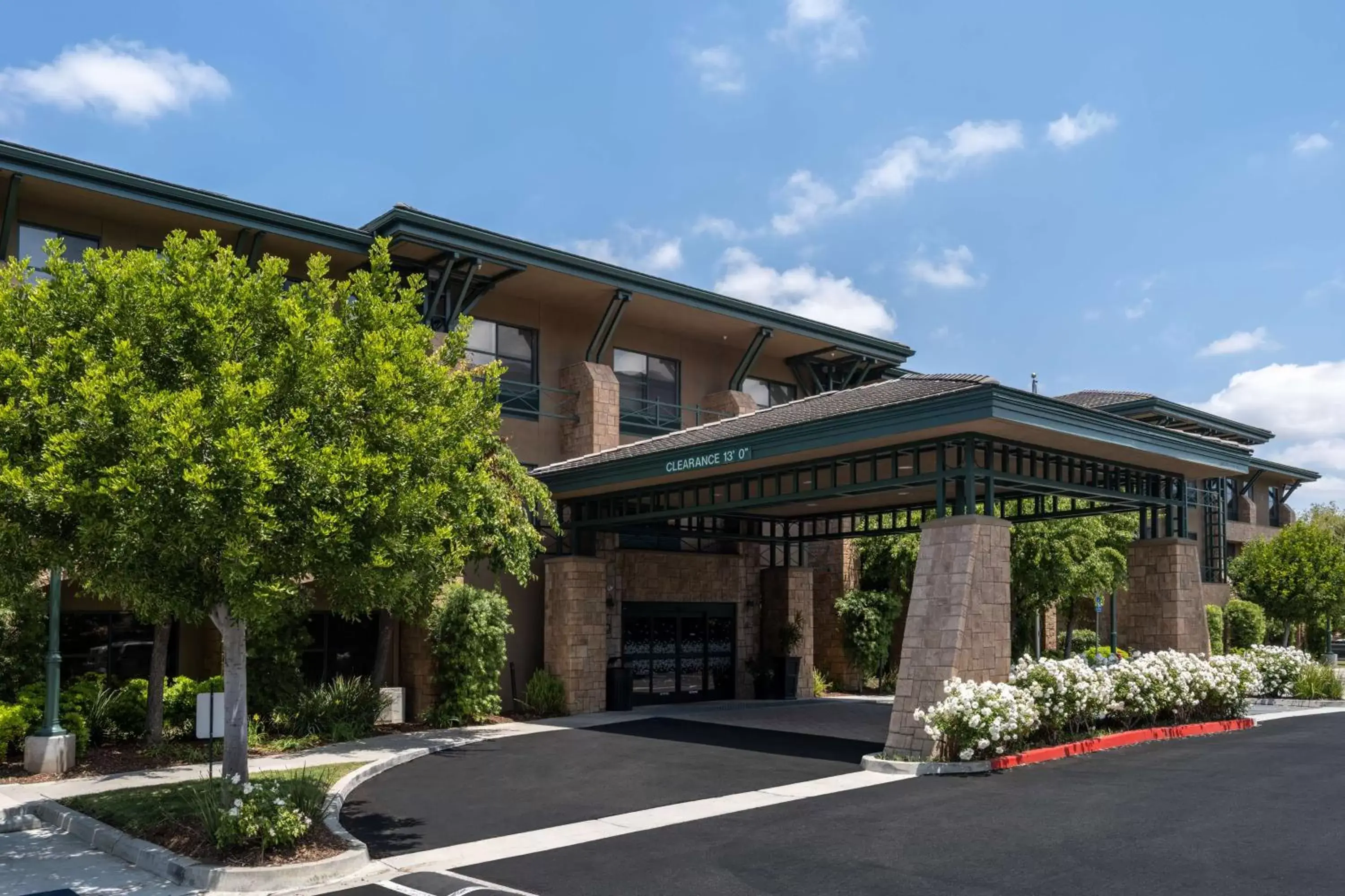 Property building in Hampton Inn & Suites Agoura Hills Property building in Hampton Inn & Suites Agoura Hills
