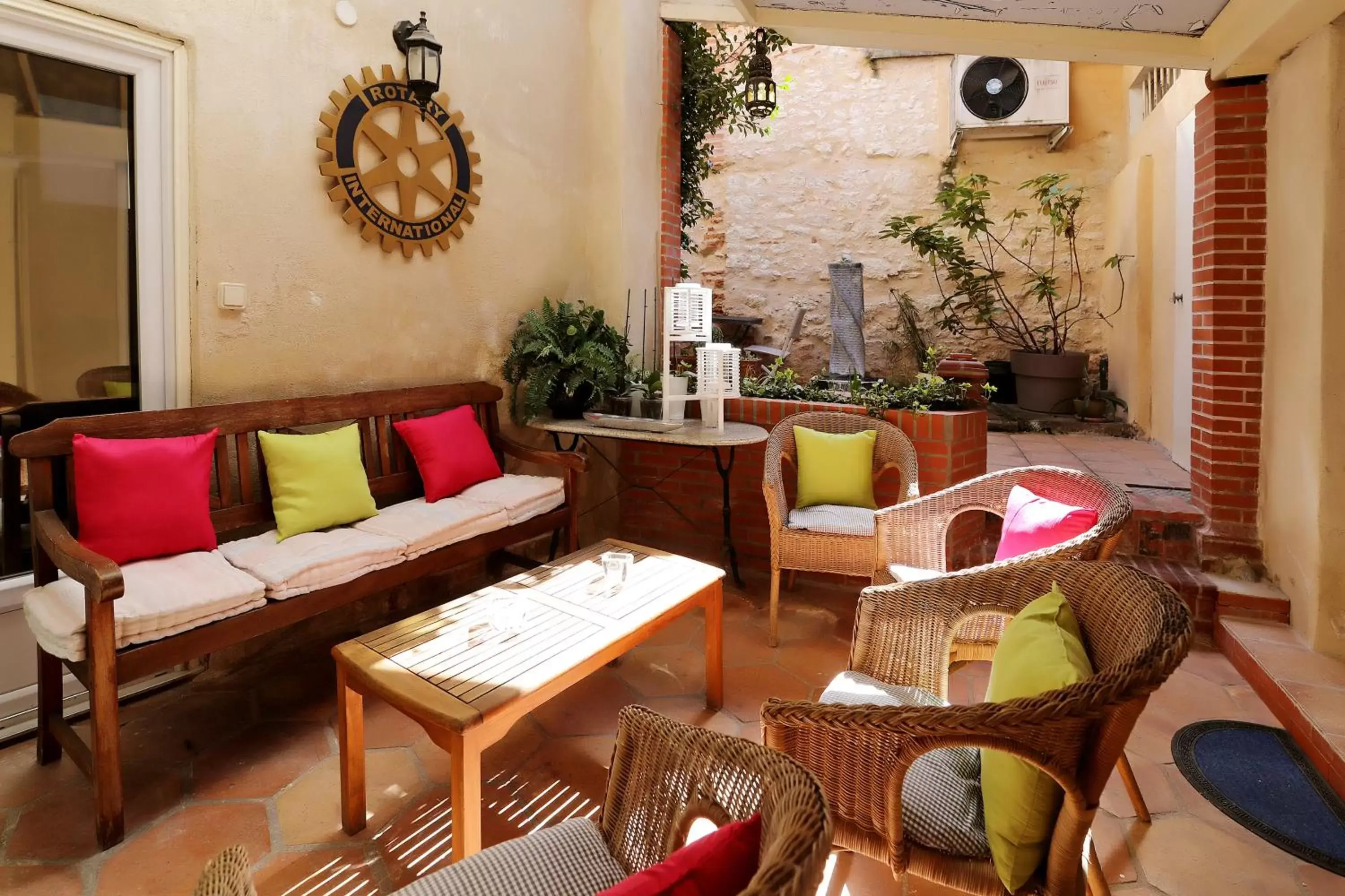 Patio, Seating Area in Hotel Les Pasteliers