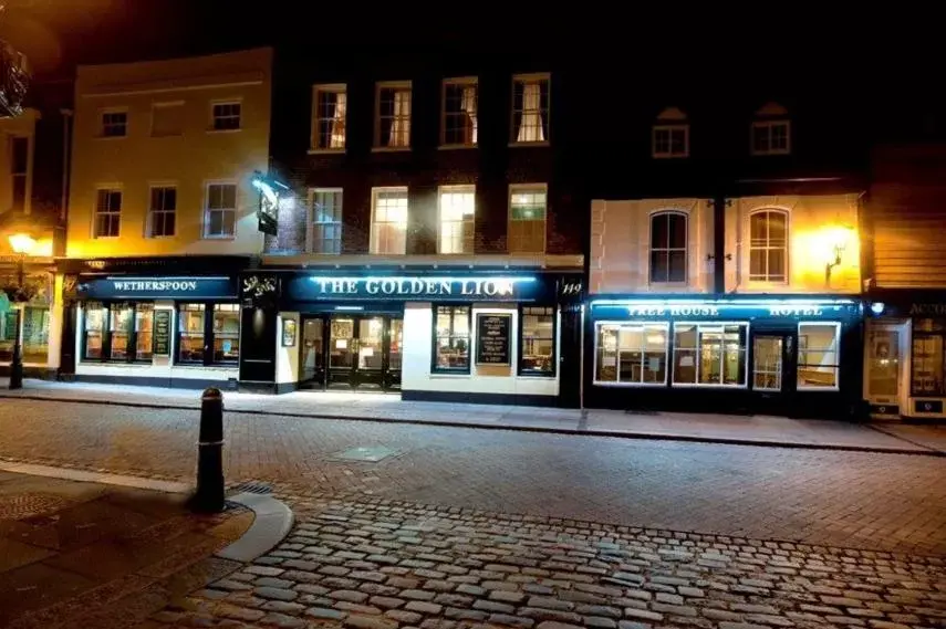 Facade/entrance, Property Building in The Golden Lion Wetherspoon