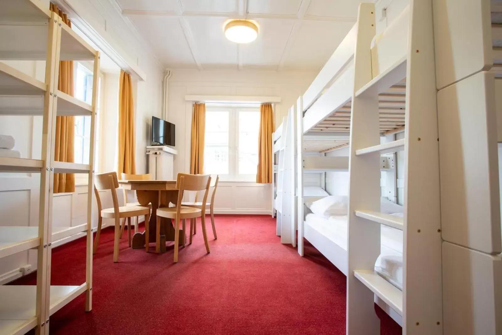 Bedroom, Dining Area in Zunfthaus zur Rebleuten