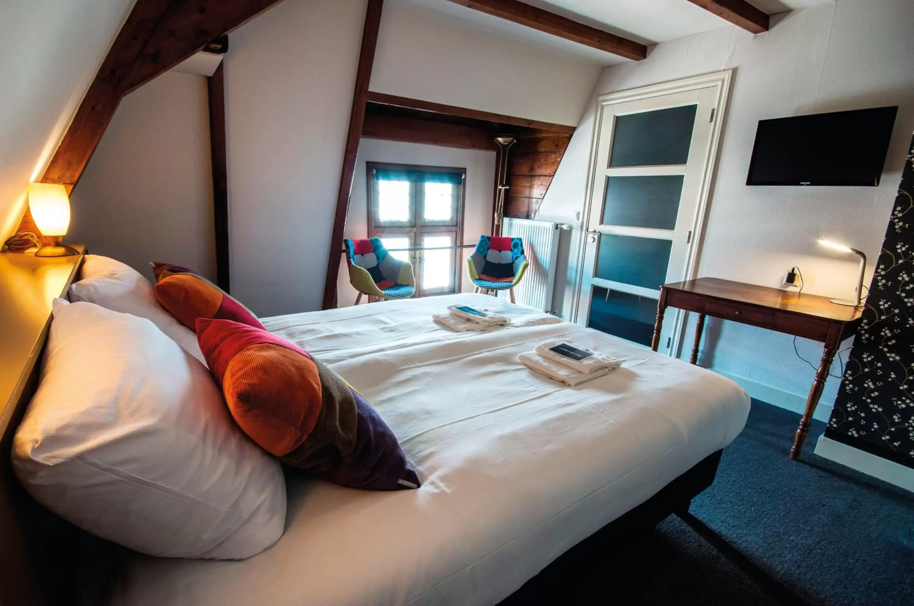 Photo of the whole room, Bed in Kings Inn City Hotel Alkmaar