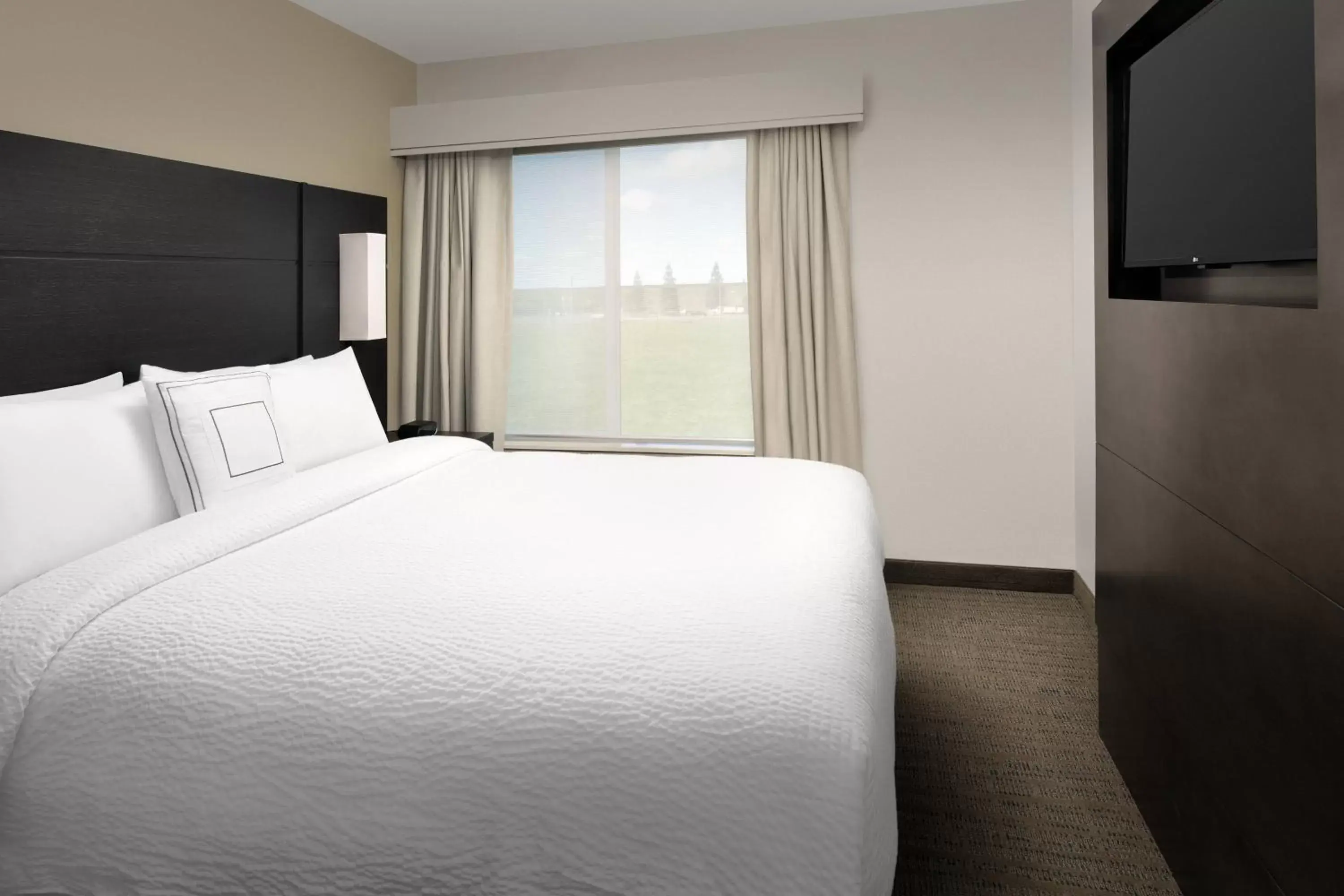 Bedroom, Bed in Residence Inn by Marriott Modesto North