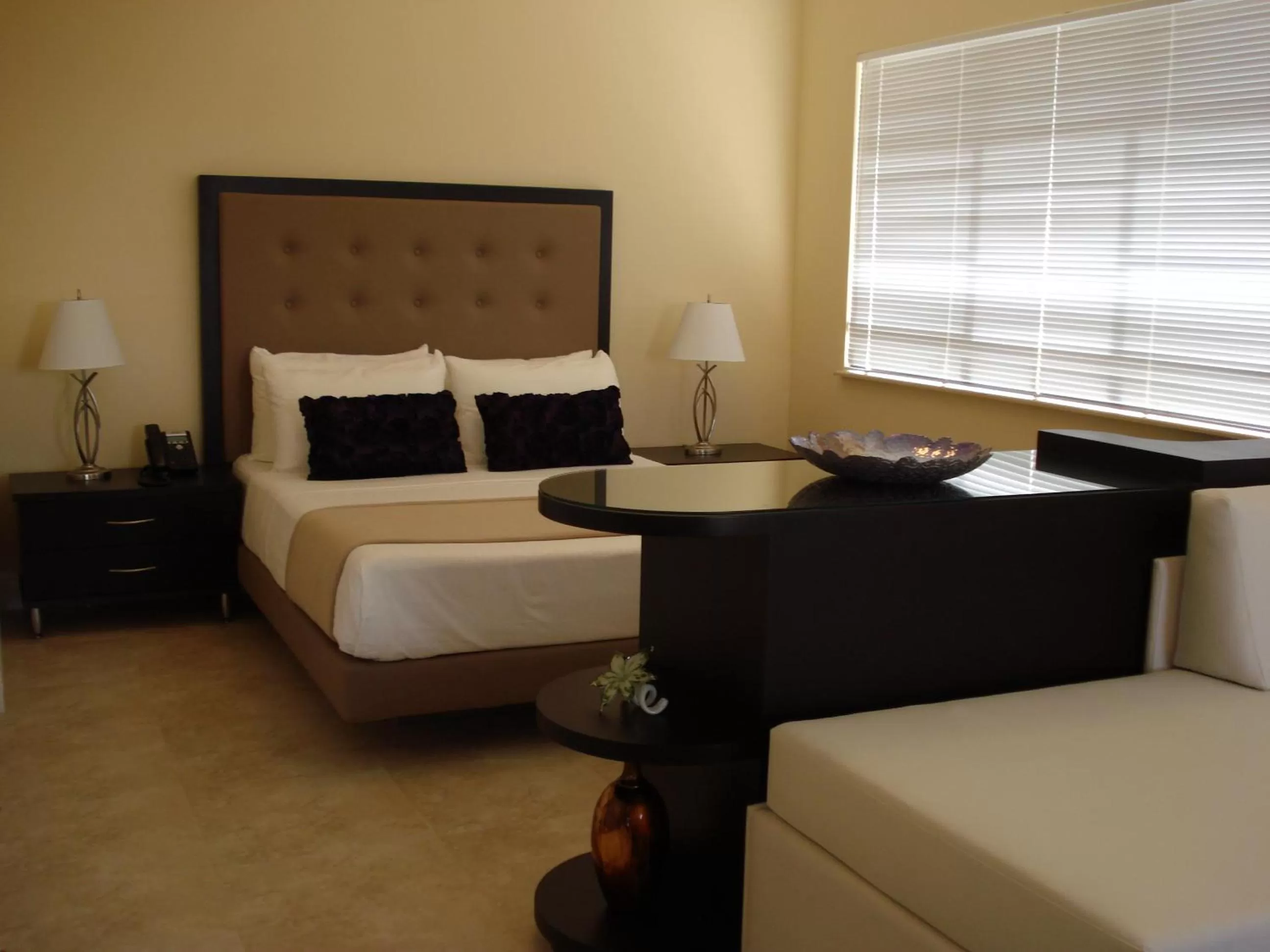 Bed in Westover Arms Hotel