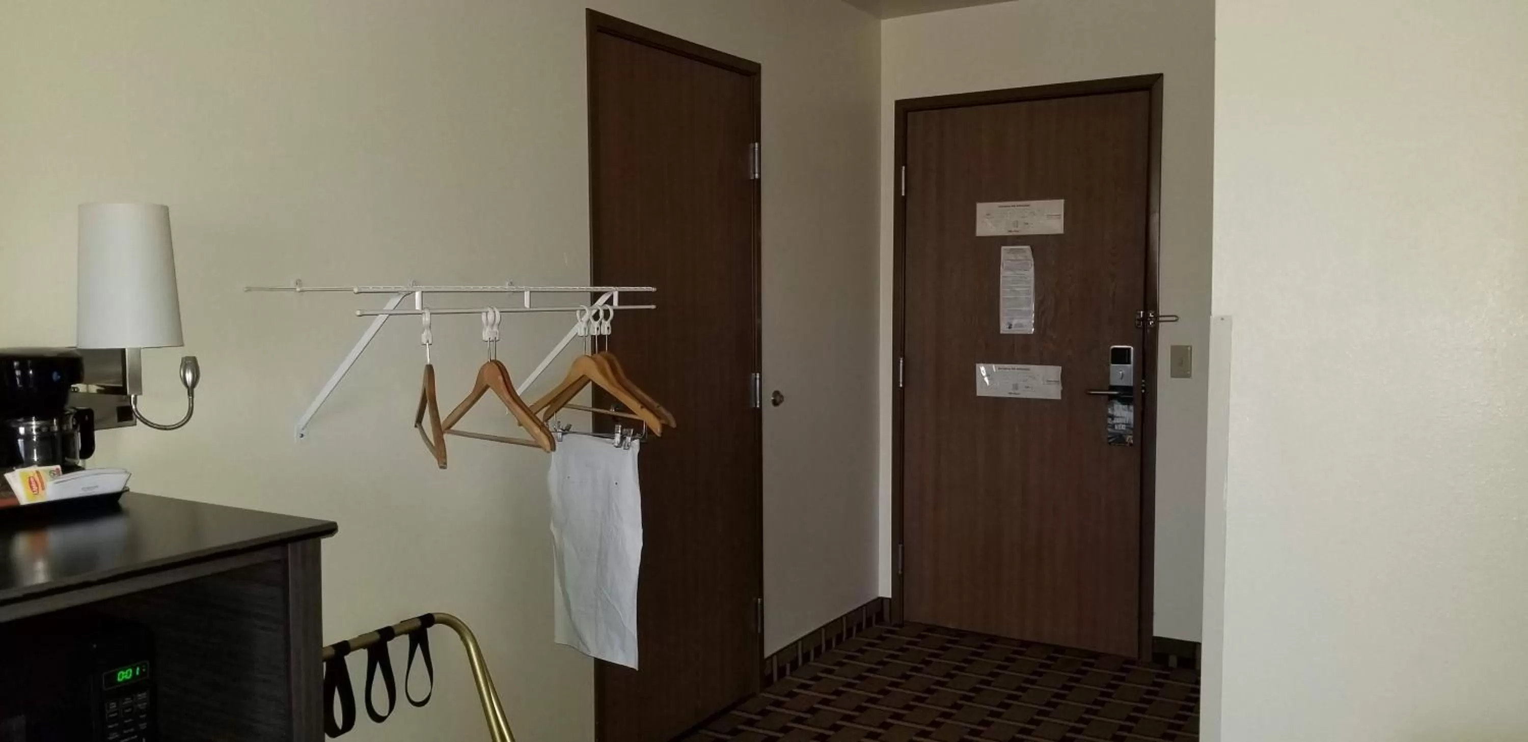 Bed in Super 8 by Wyndham Ashland