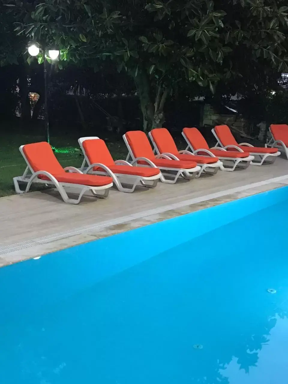 Swimming Pool in Suite Laguna Otel