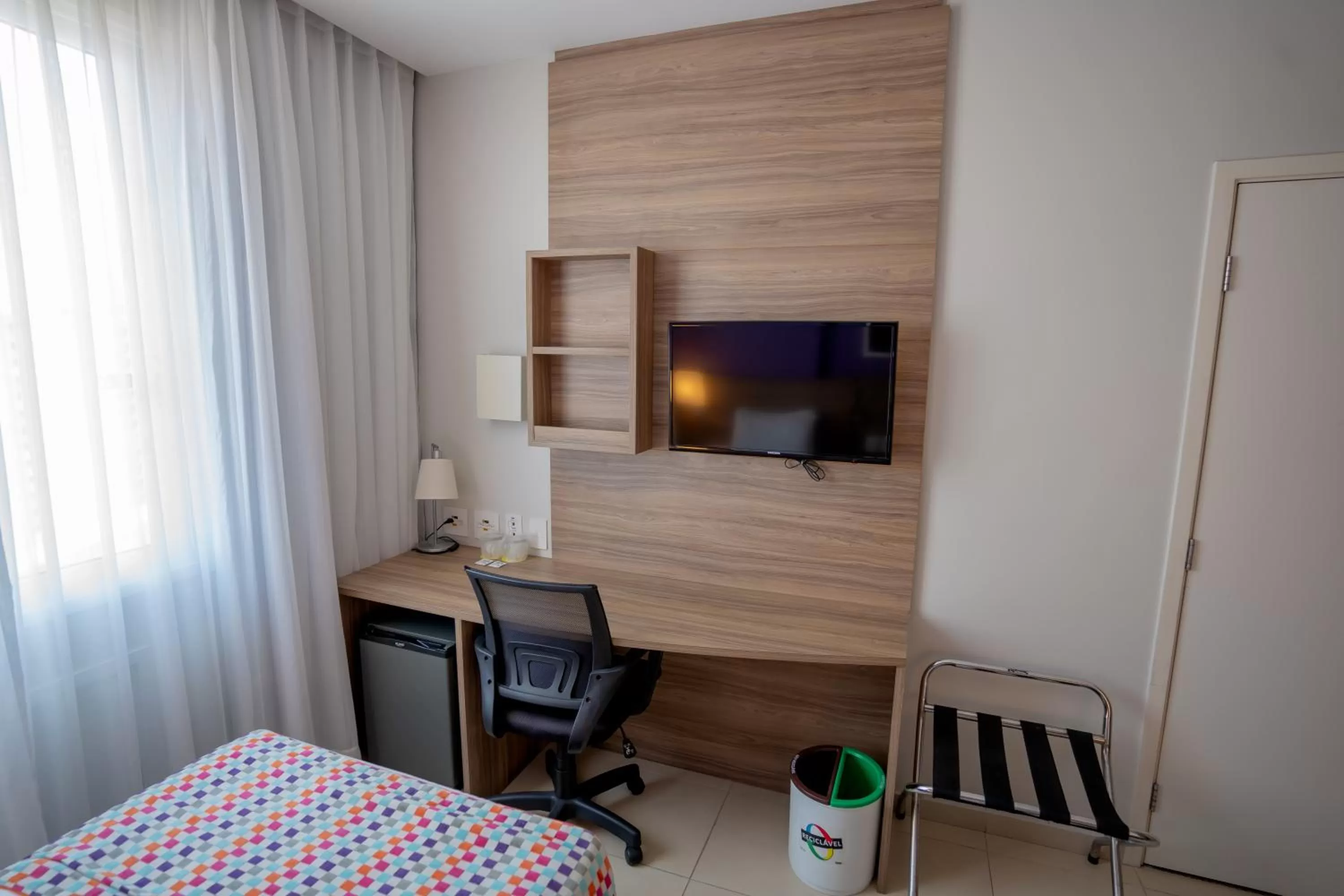 TV and multimedia, Bed in Comfort Hotel Santos