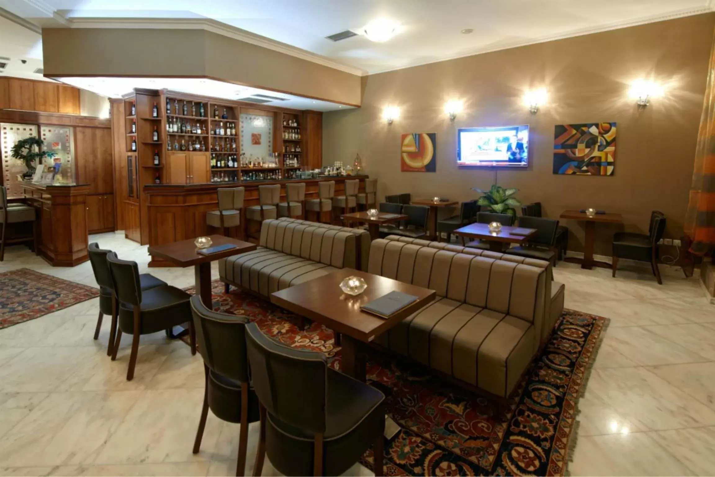 Lounge or bar, Restaurant/Places to Eat in Royal Hotel Thessaloniki